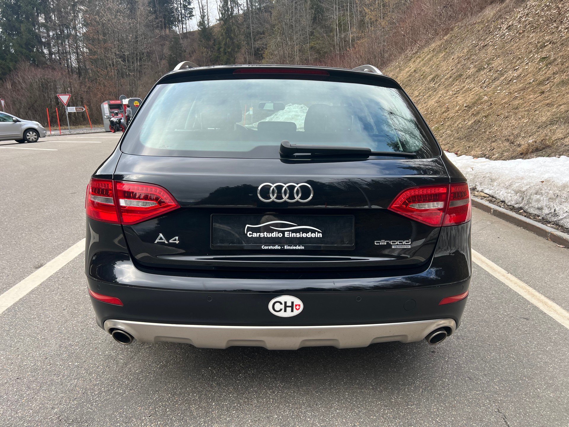 AUDI A4 allroad 3.0 TDI quattro S-tronic-image-5