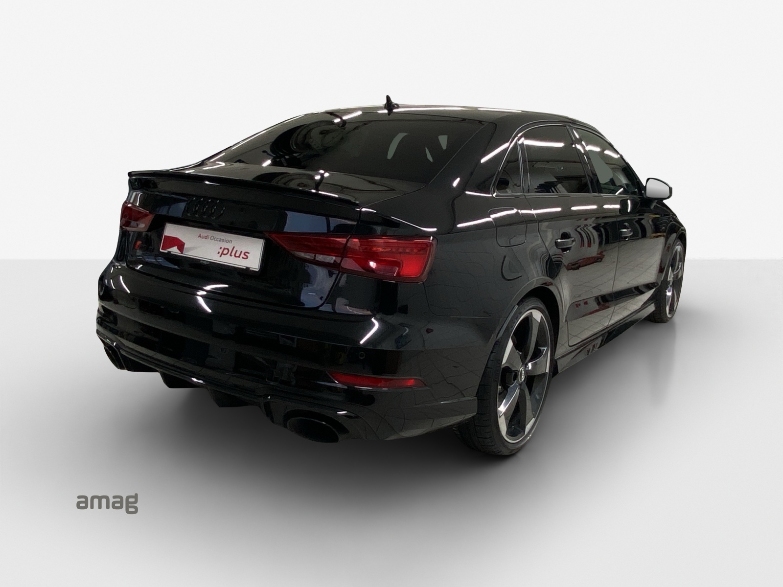 AUDI RS3 Limousine 2.5 TSI quattro S-tronic-image-4
