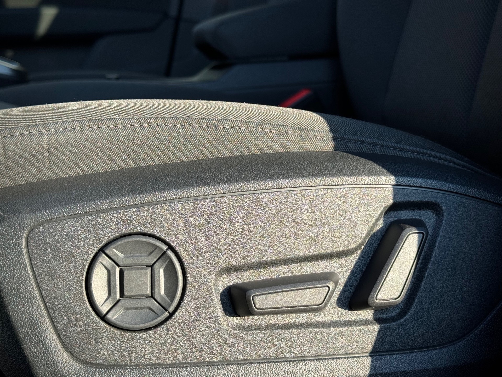 AUDI A3 Sportback 35 TFSI S-tronic - Véhicule Suisse (CH)-image-9