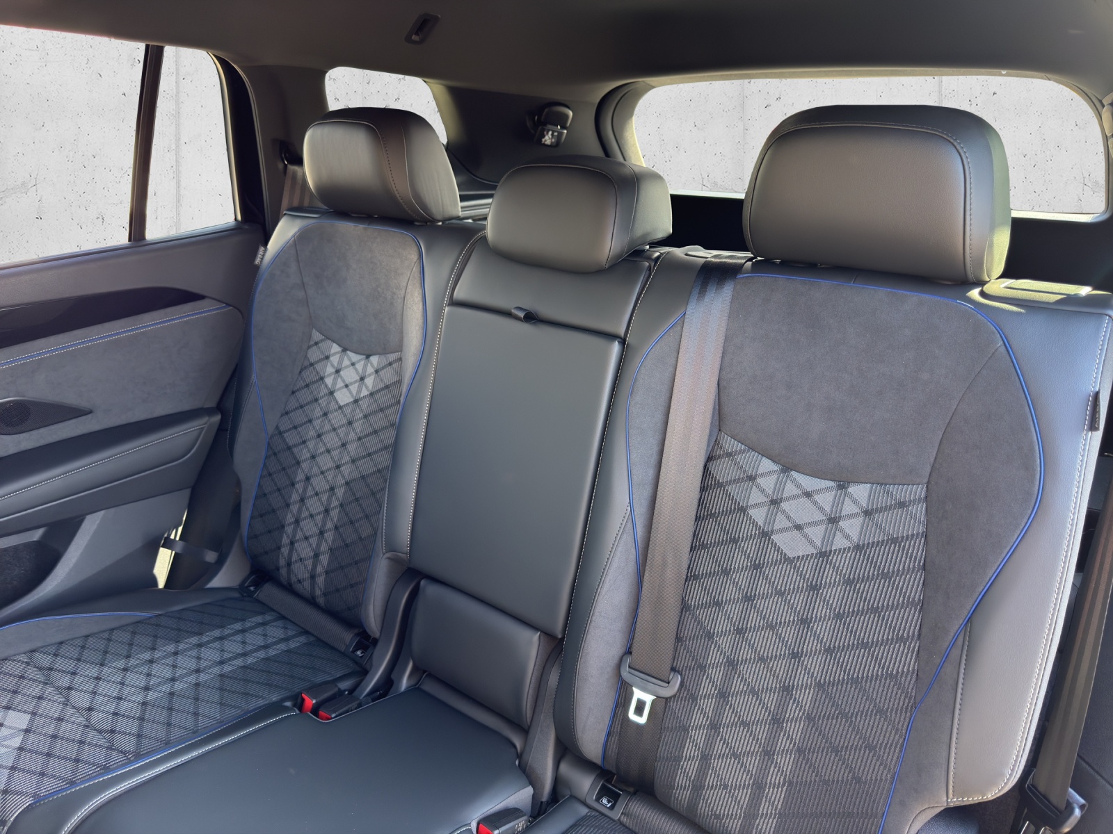 VW Tayron 2.0 TSI R-Line DSG 4Motion-image-12