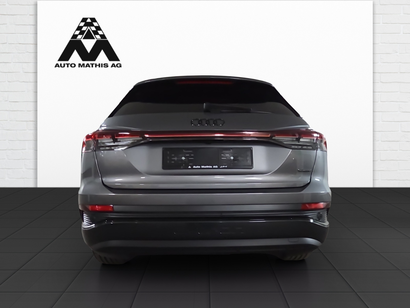 AUDI Q4 e-tron 45 Edition Swiss Ski quattro-image-9