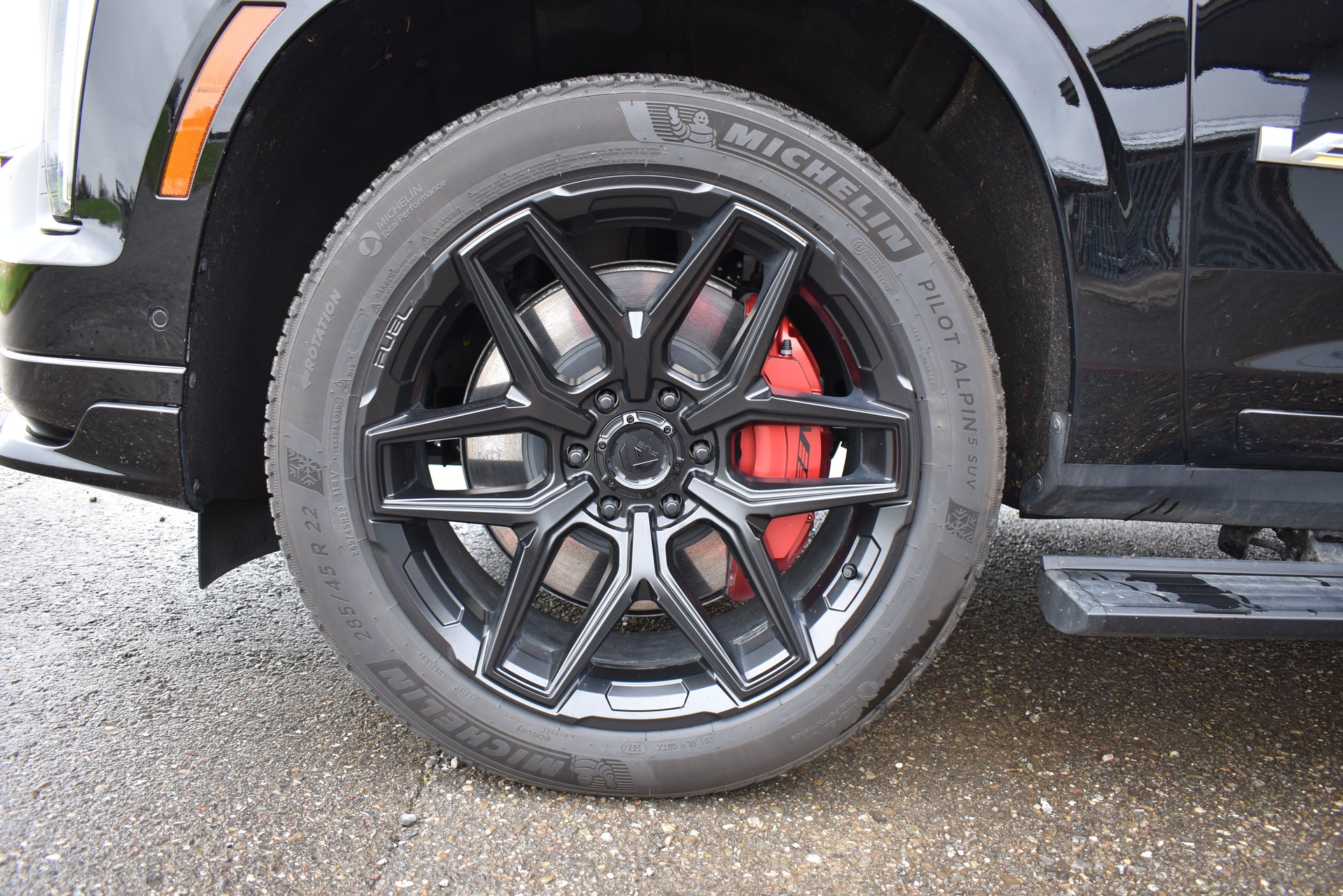CADILLAC Escalade-V 2025-image-12