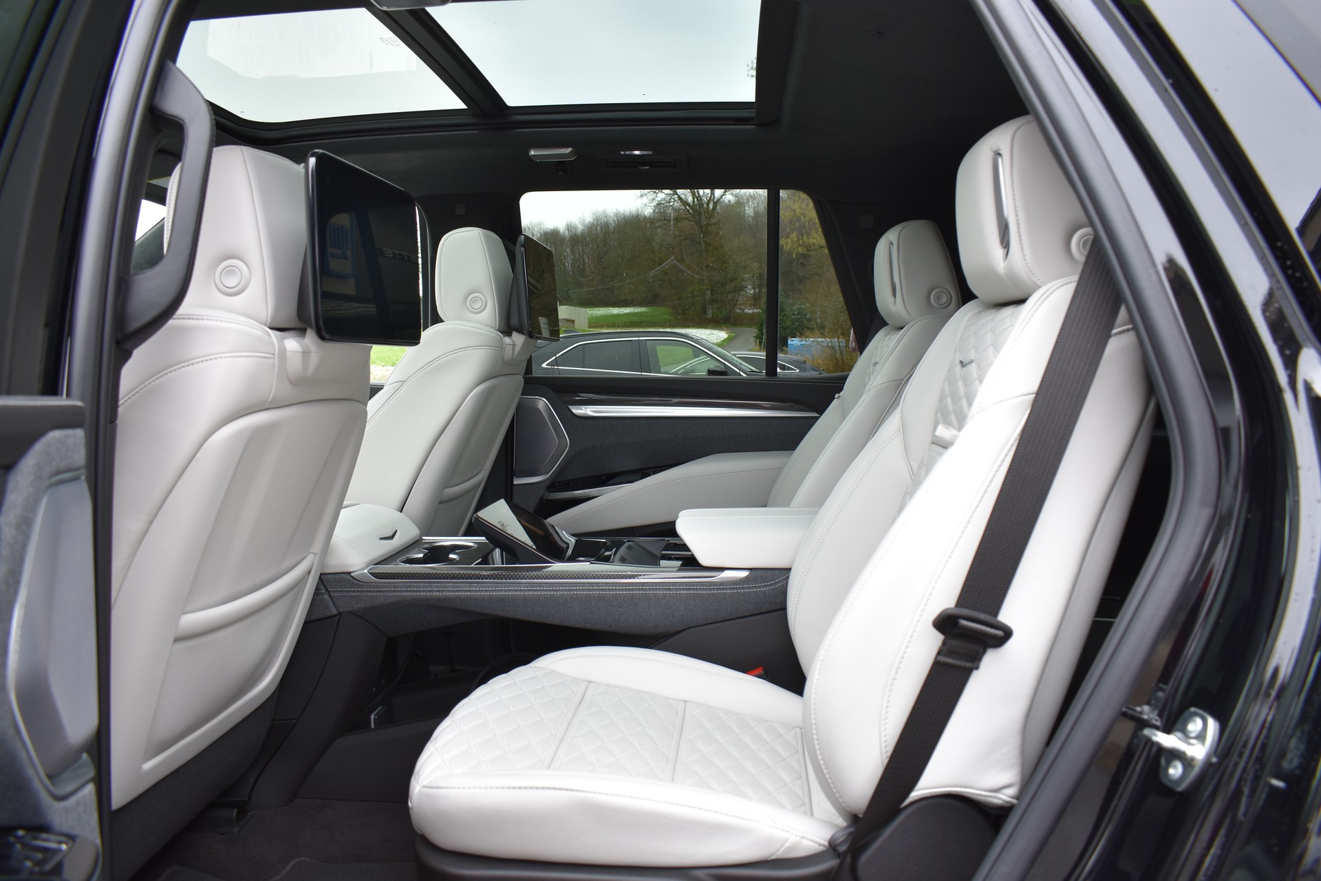CADILLAC Escalade-V 2025-image-9