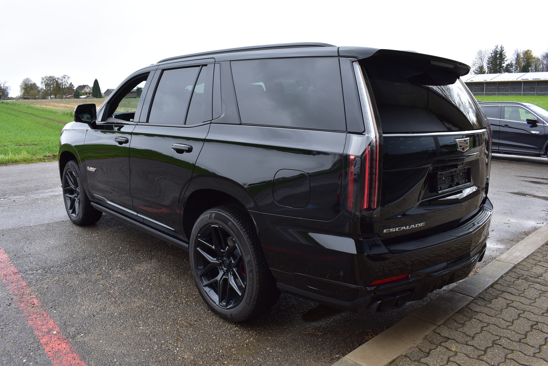 CADILLAC Escalade-V 2025-image-4