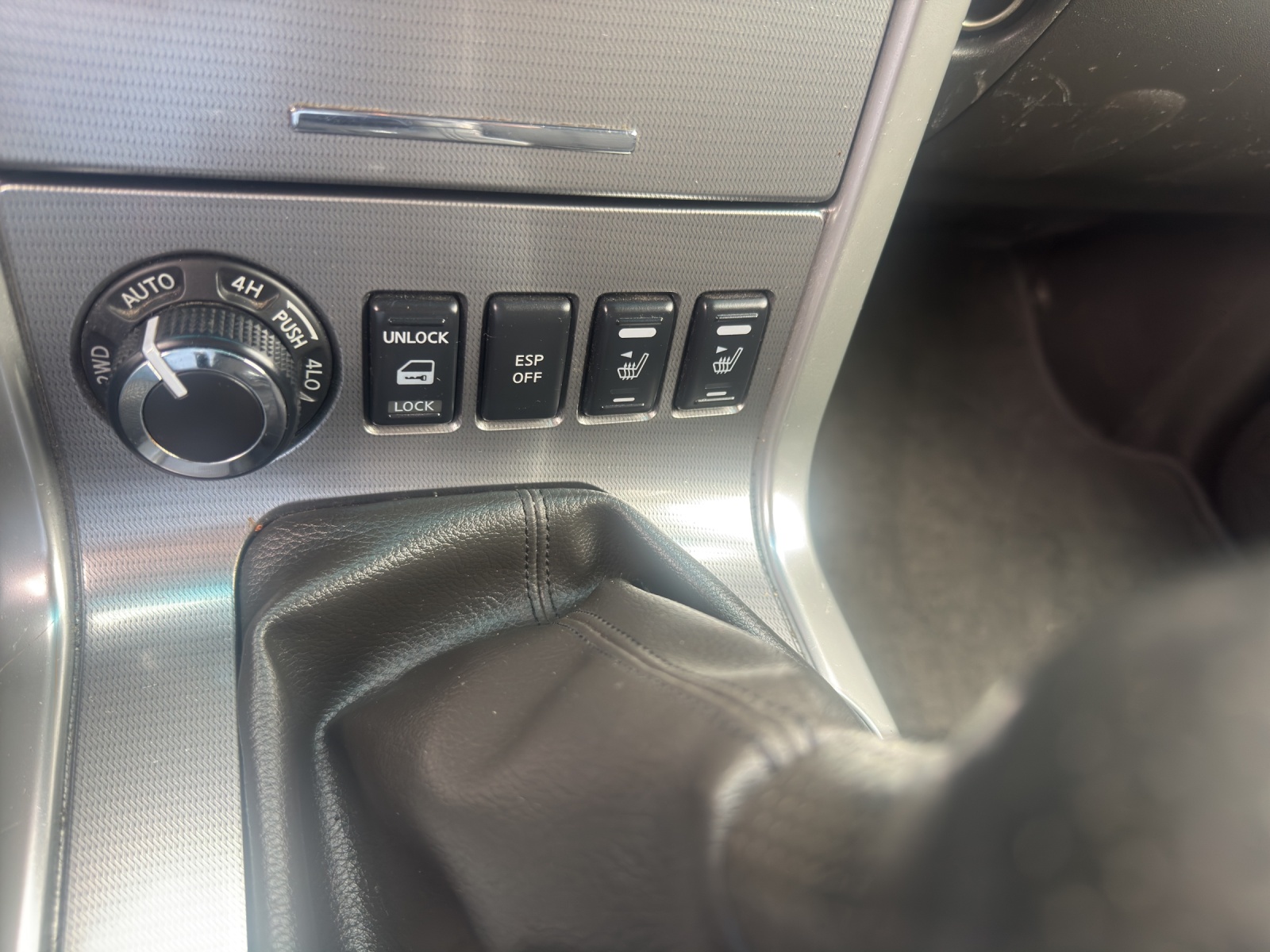 NISSAN Pathfinder 2.5 dCi XE-image-9