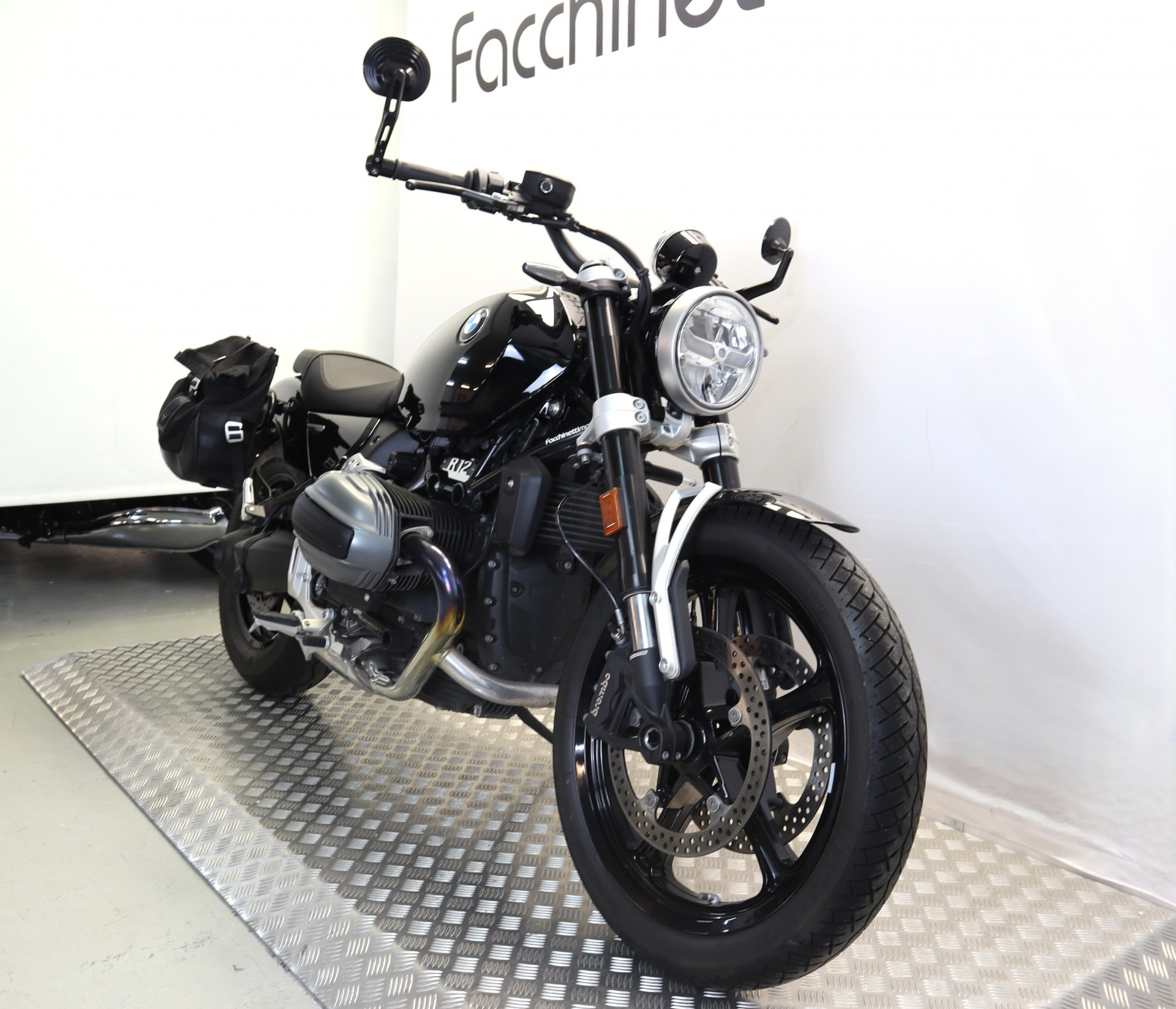 BMW R 12-showroom-element-2