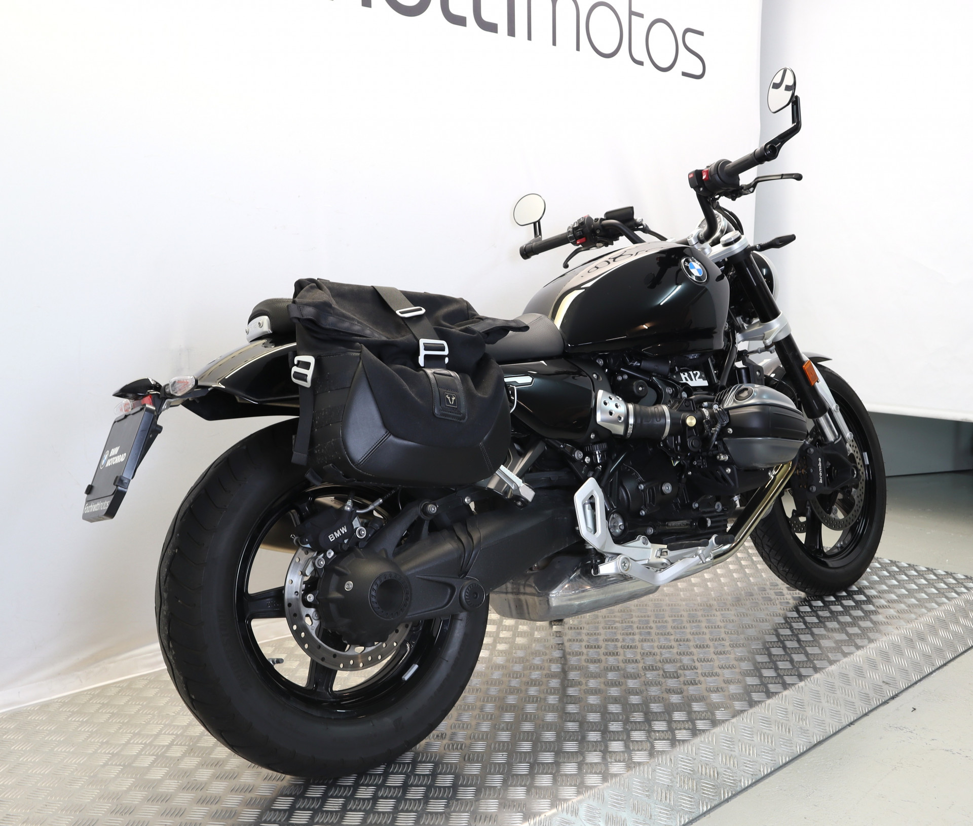 BMW R 12-showroom-element-1