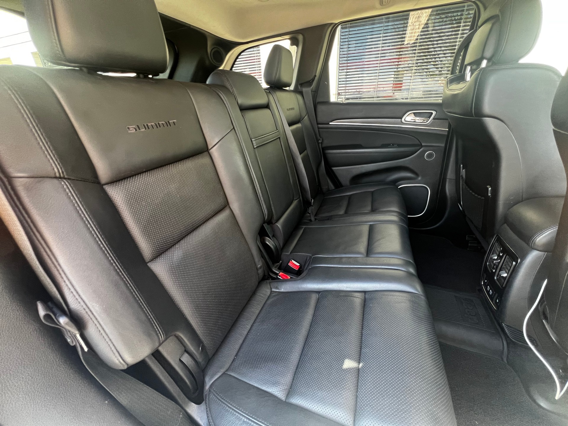 JEEP Grand Cherokee 3.0 CRD Summit Automatic-image-10