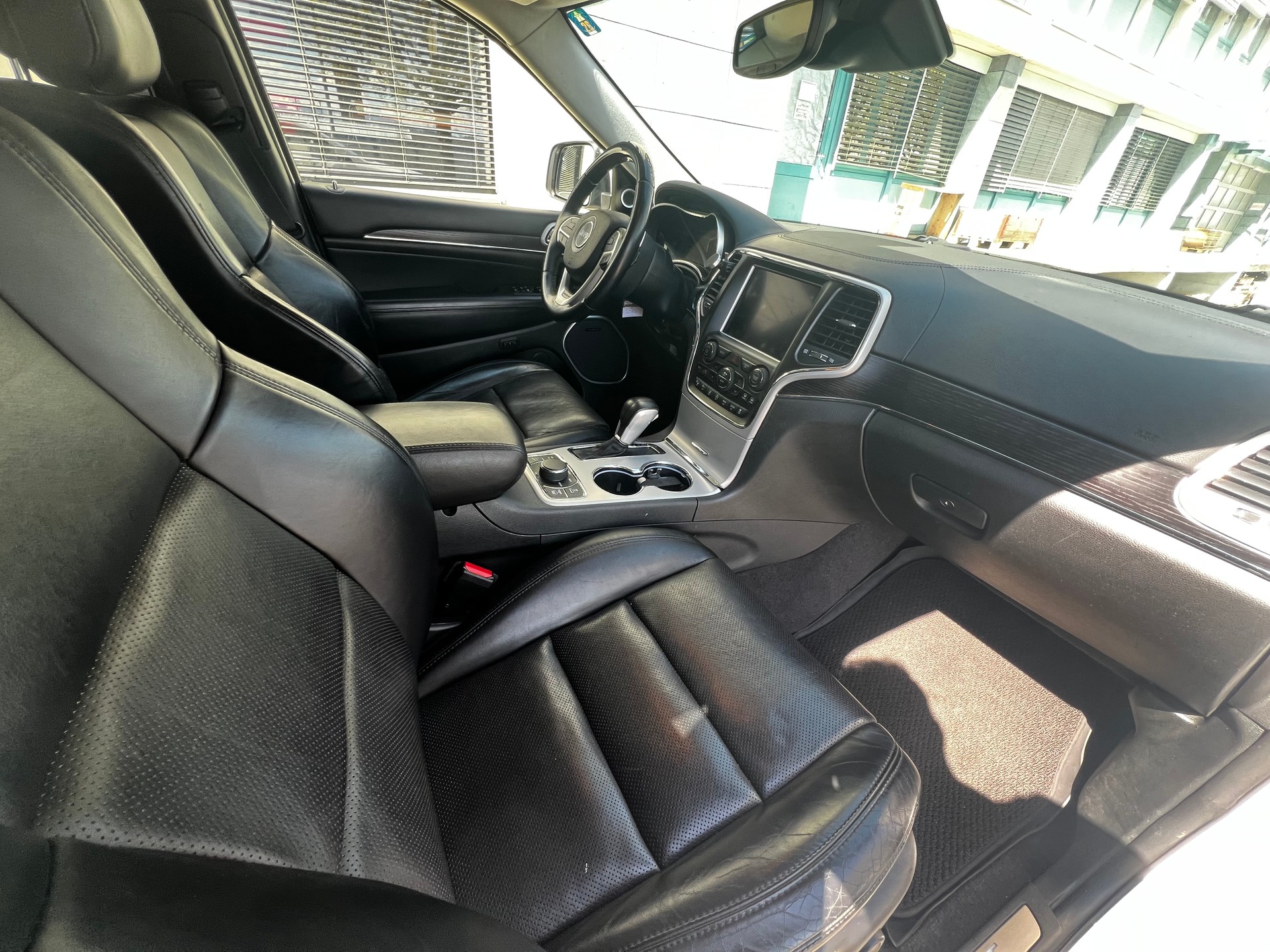 JEEP Grand Cherokee 3.0 CRD Summit Automatic-image-8