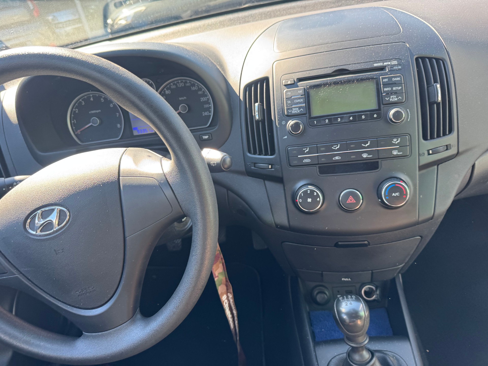 HYUNDAI i30 1.4 Comfort-image-6