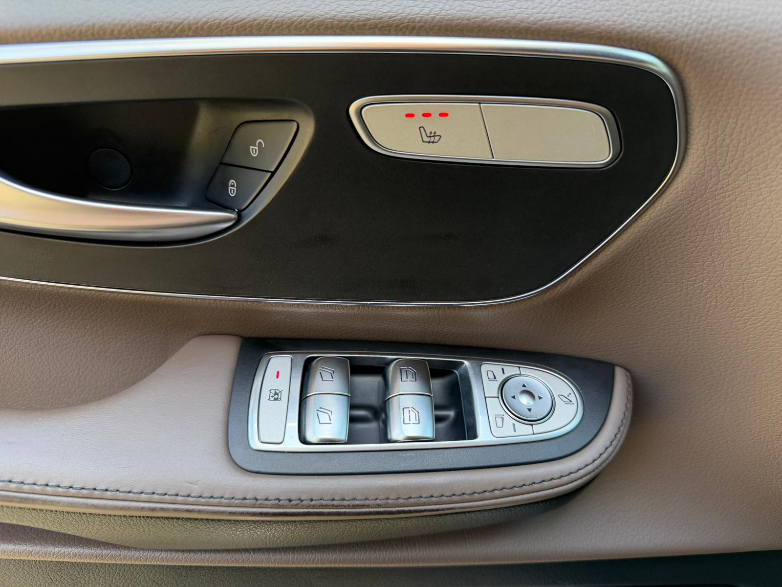 MERCEDES-BENZ V 300 d lang Avantgarde 4Matic 9G-Tronic-image-11