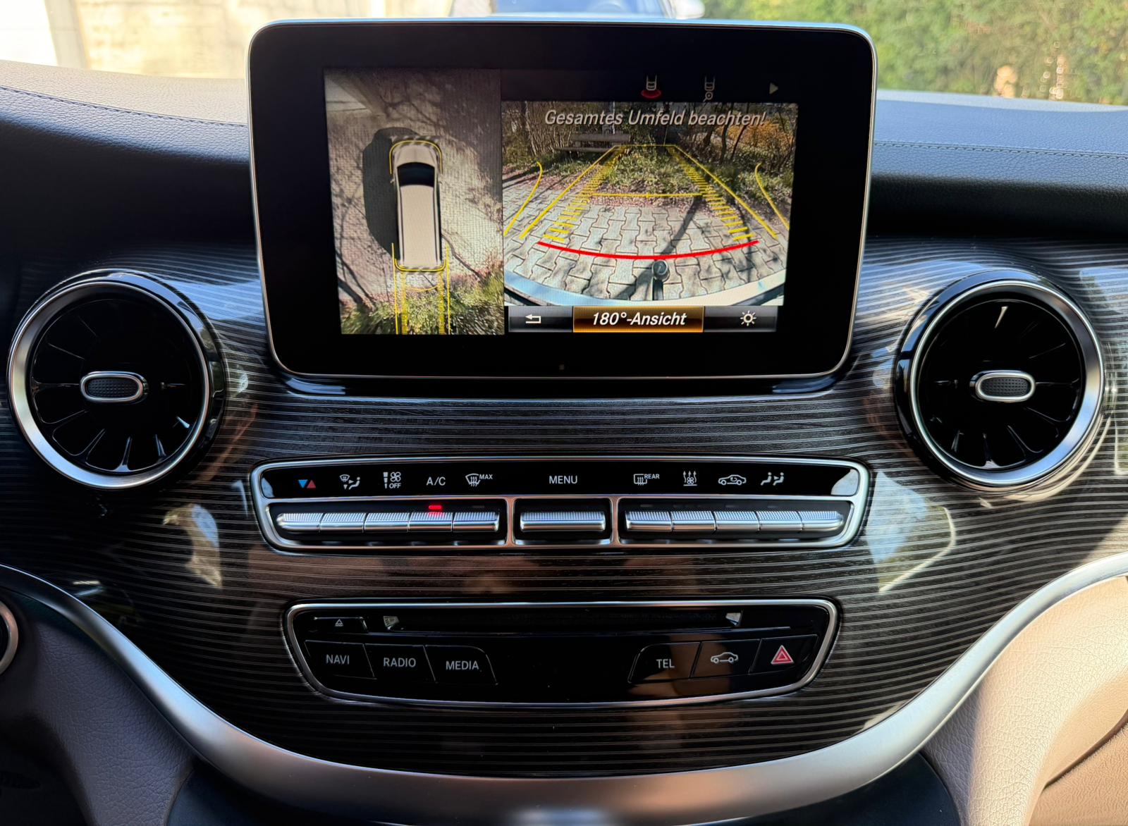 MERCEDES-BENZ V 300 d lang Avantgarde 4Matic 9G-Tronic-image-28