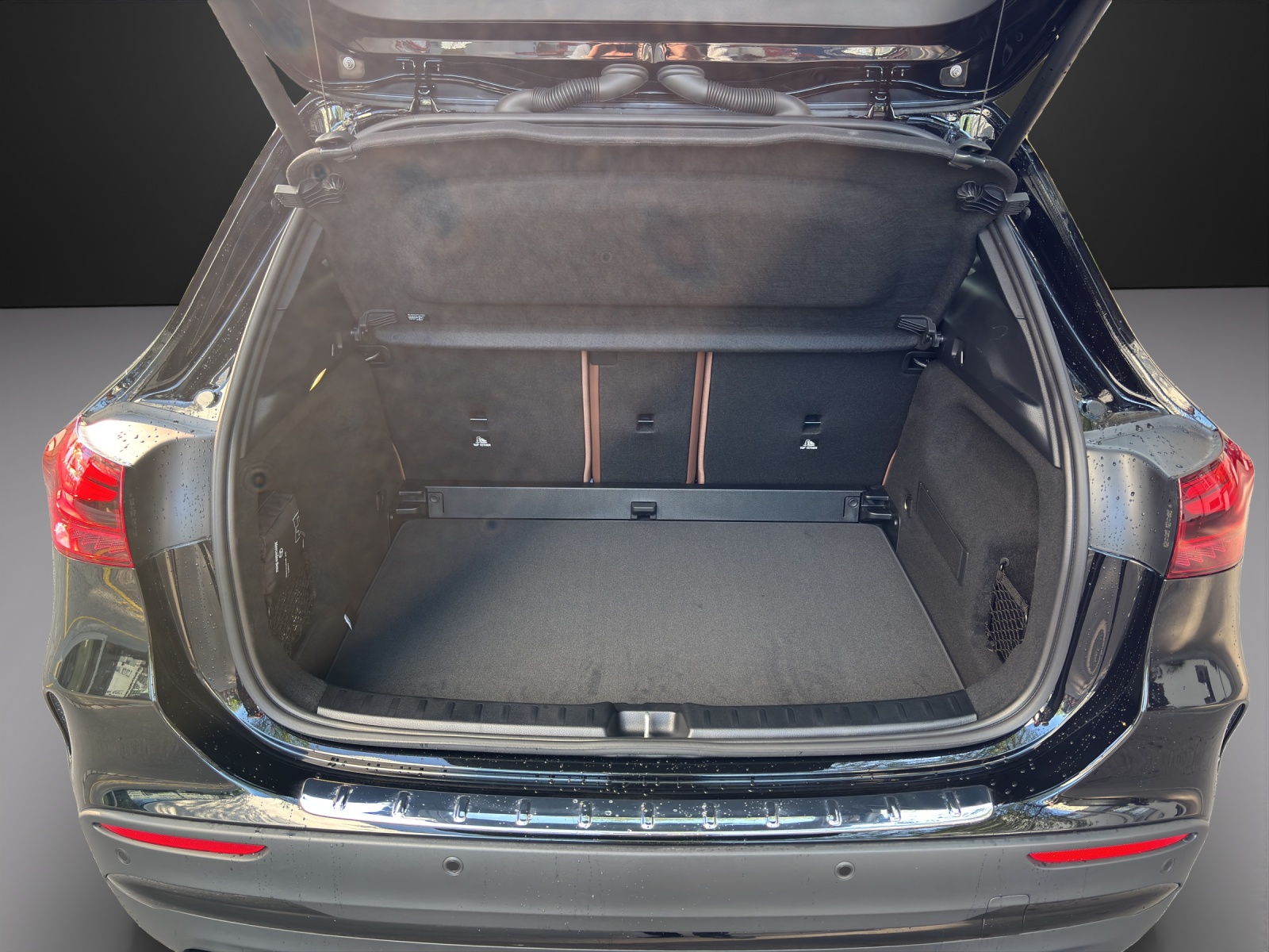 MERCEDES-BENZ GLA AMG 45 S 4Matic+ 8G-DCT-image-14