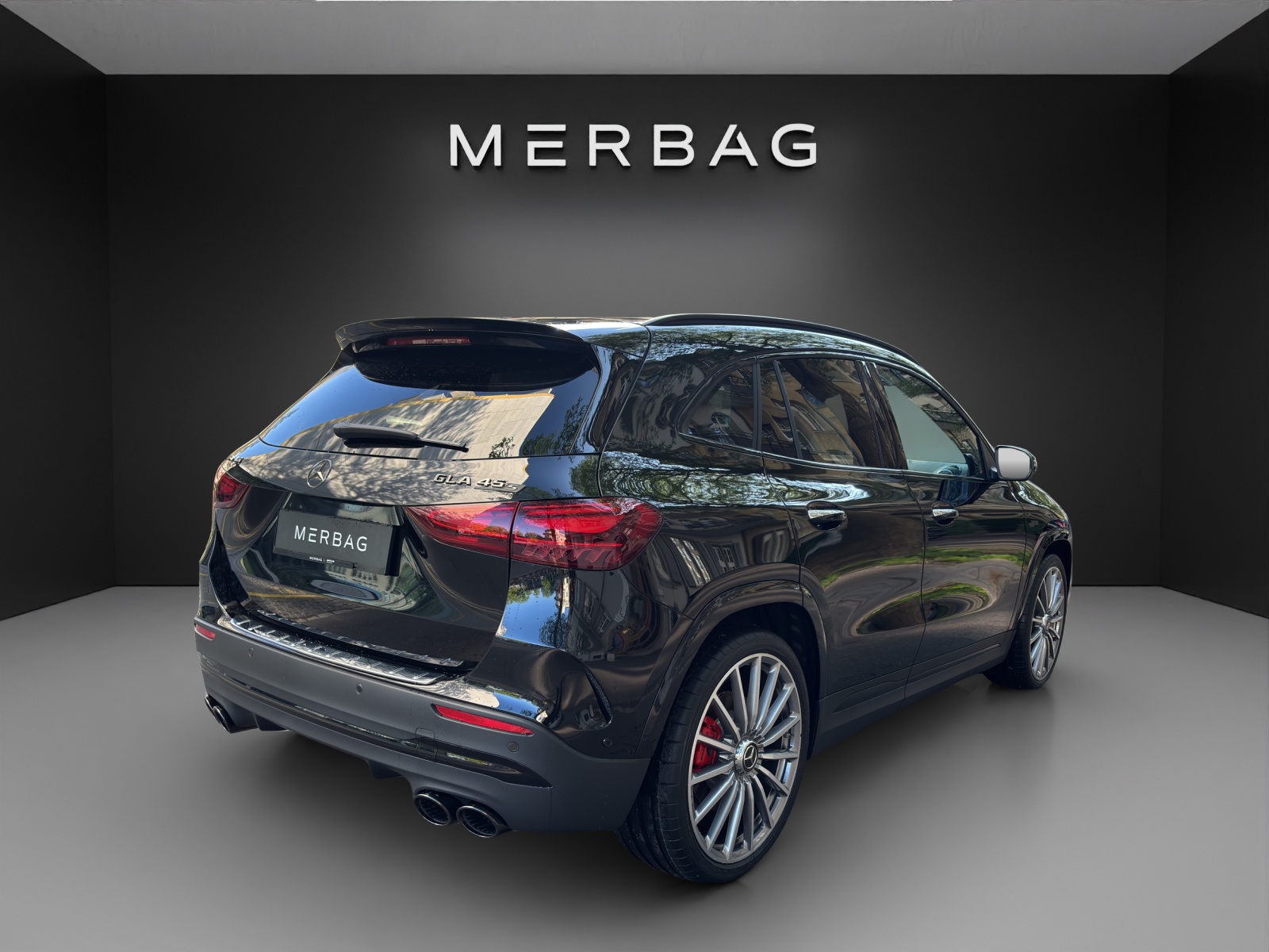 MERCEDES-BENZ GLA AMG 45 S 4Matic+ 8G-DCT-image-2