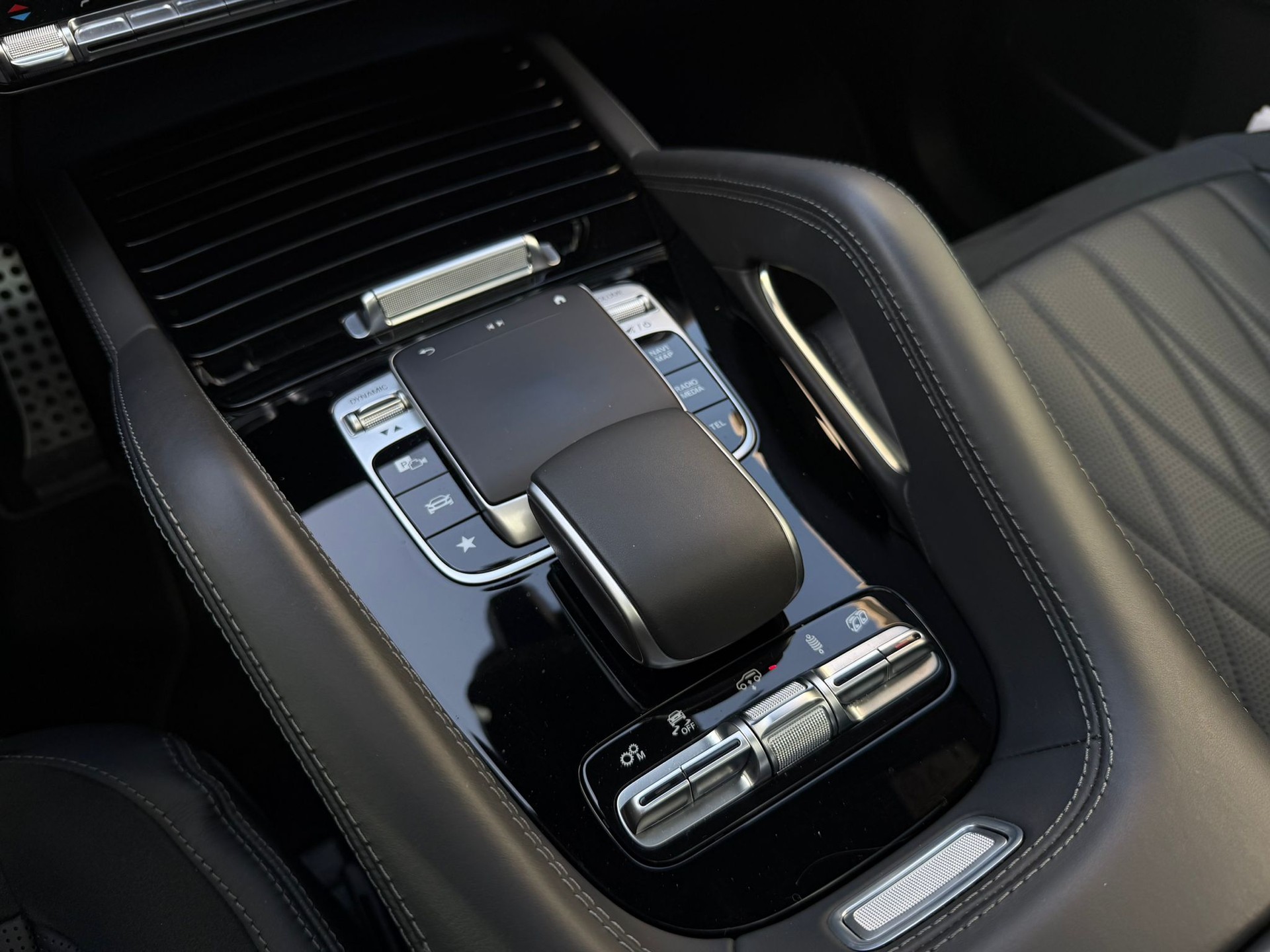 MERCEDES-BENZ GLE 53 AMG 4Matic+ 9G-Speedshift-image-18