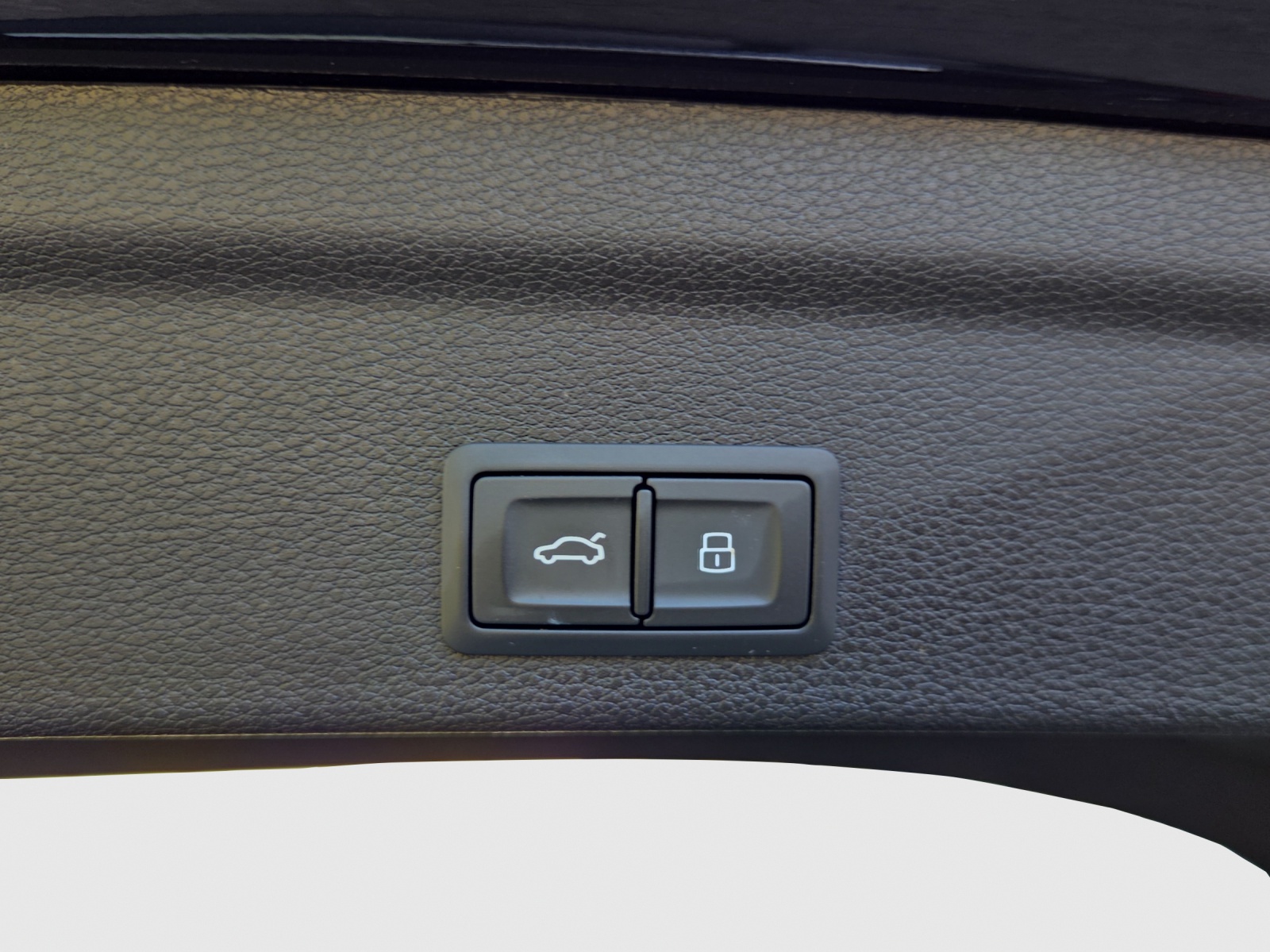 AUDI Q3 Sportback 45 TFSI e S line Attraction S-tronic-image-13