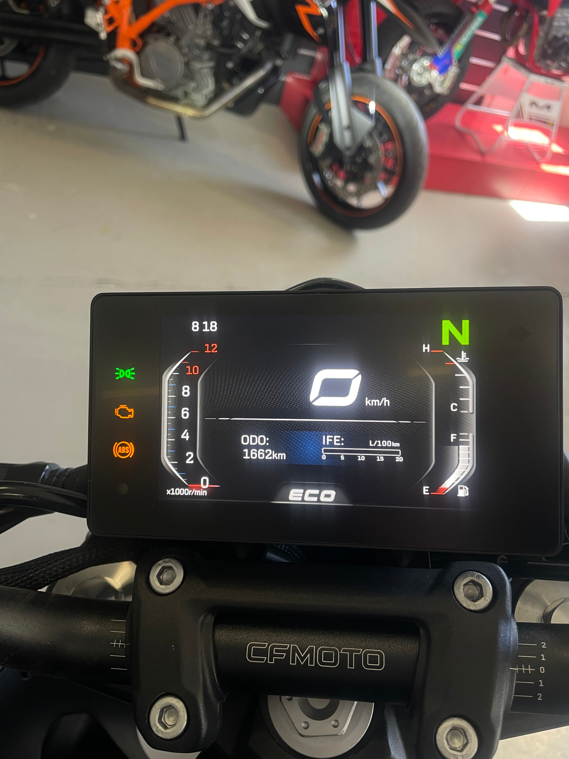 CF MOTO 300NK-image-6