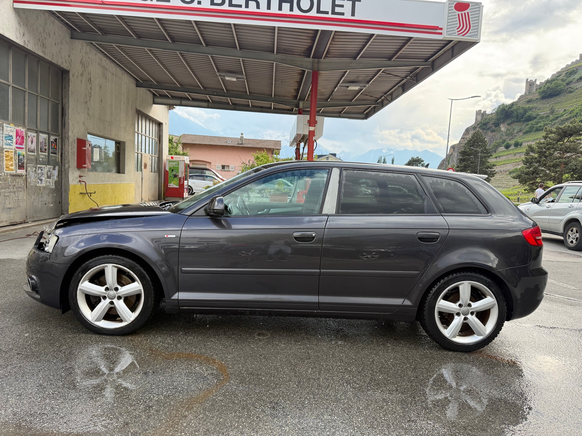 AUDI A3 Sportback 2.0 TDI Ambition S-tronic-image-6