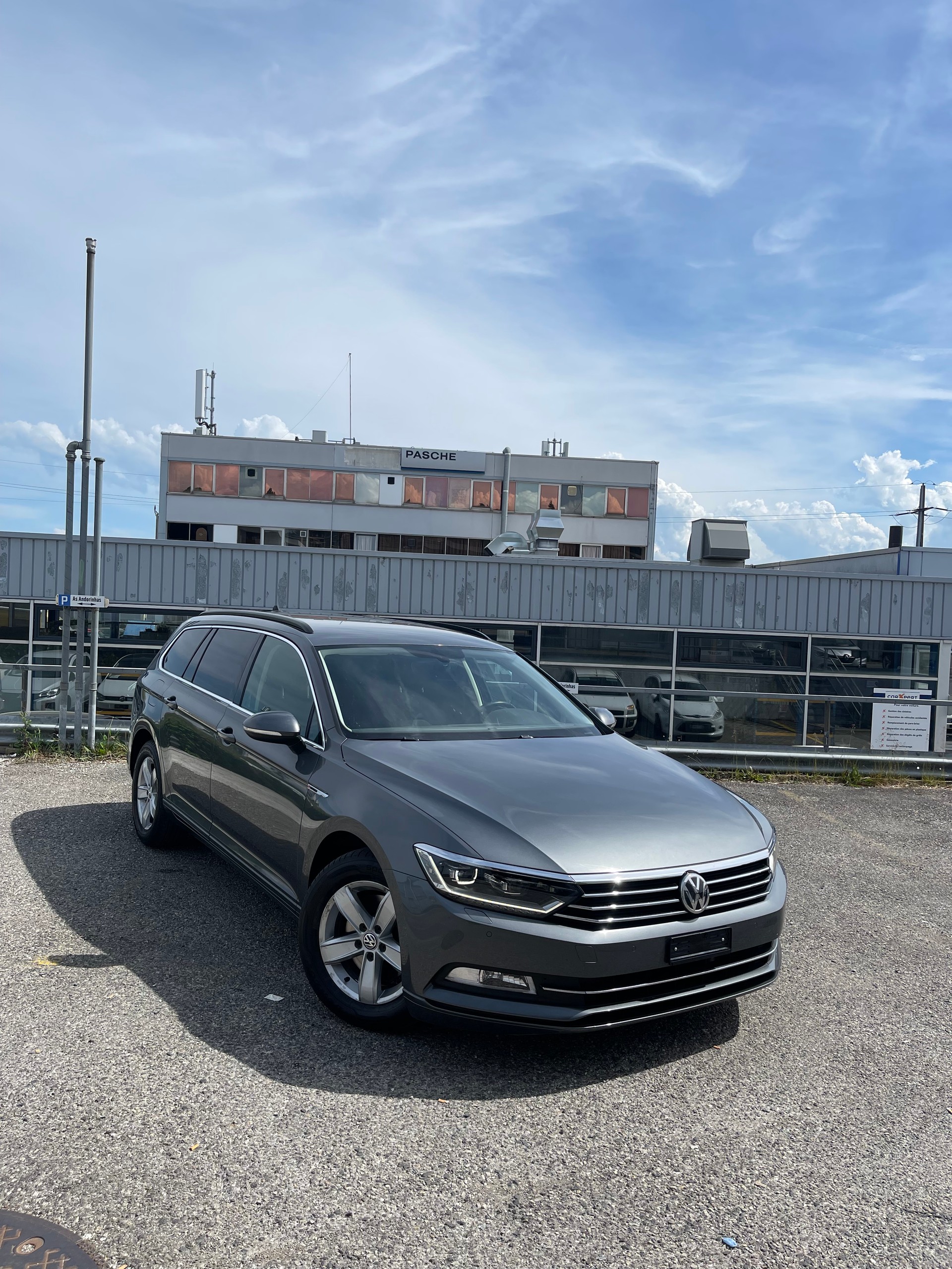 VW Passat Variant 2.0 TDI BMT Comfortline DSG 4Motion-image-1