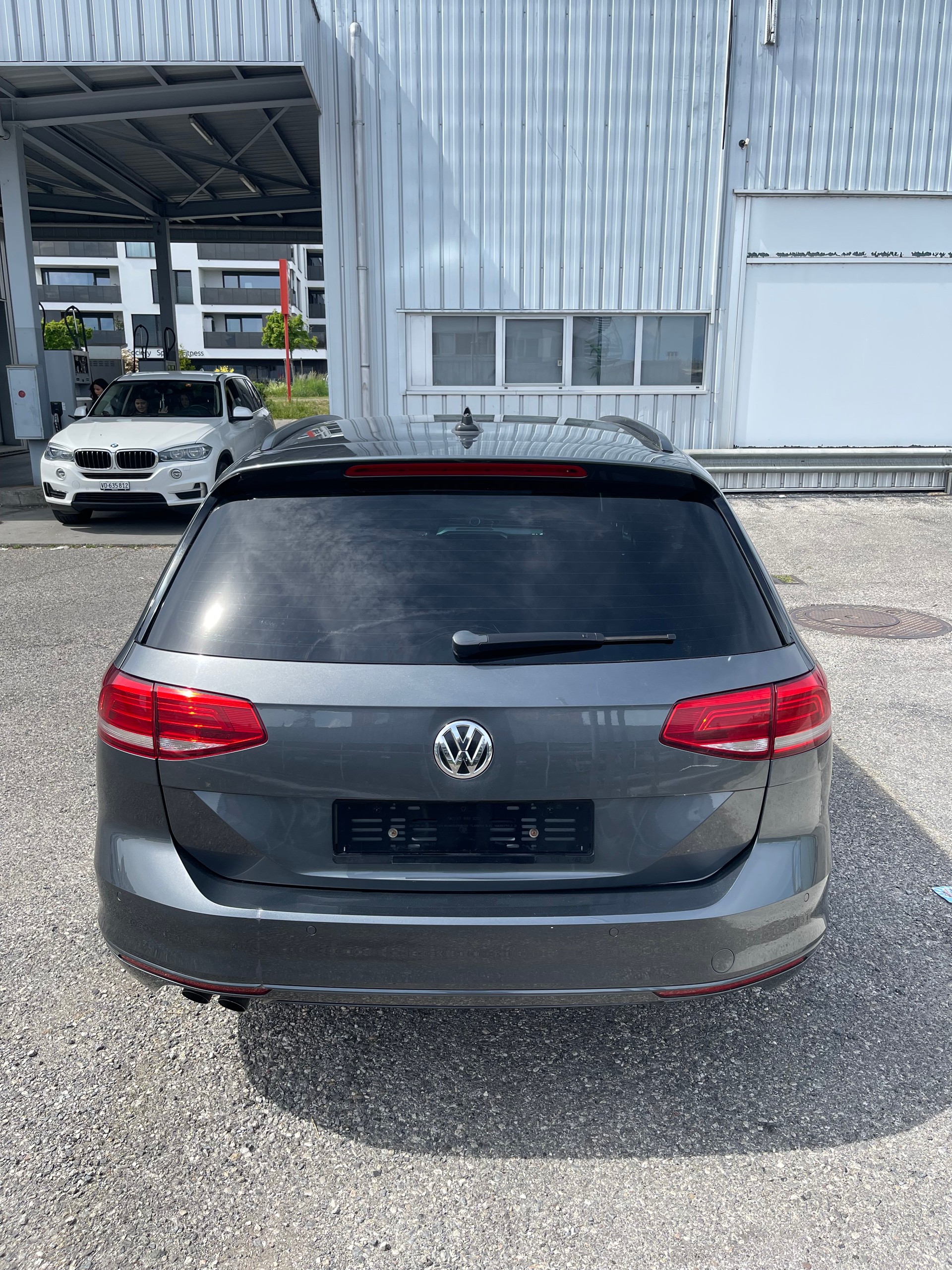 VW Passat Variant 2.0 TDI BMT Comfortline DSG 4Motion-image-4