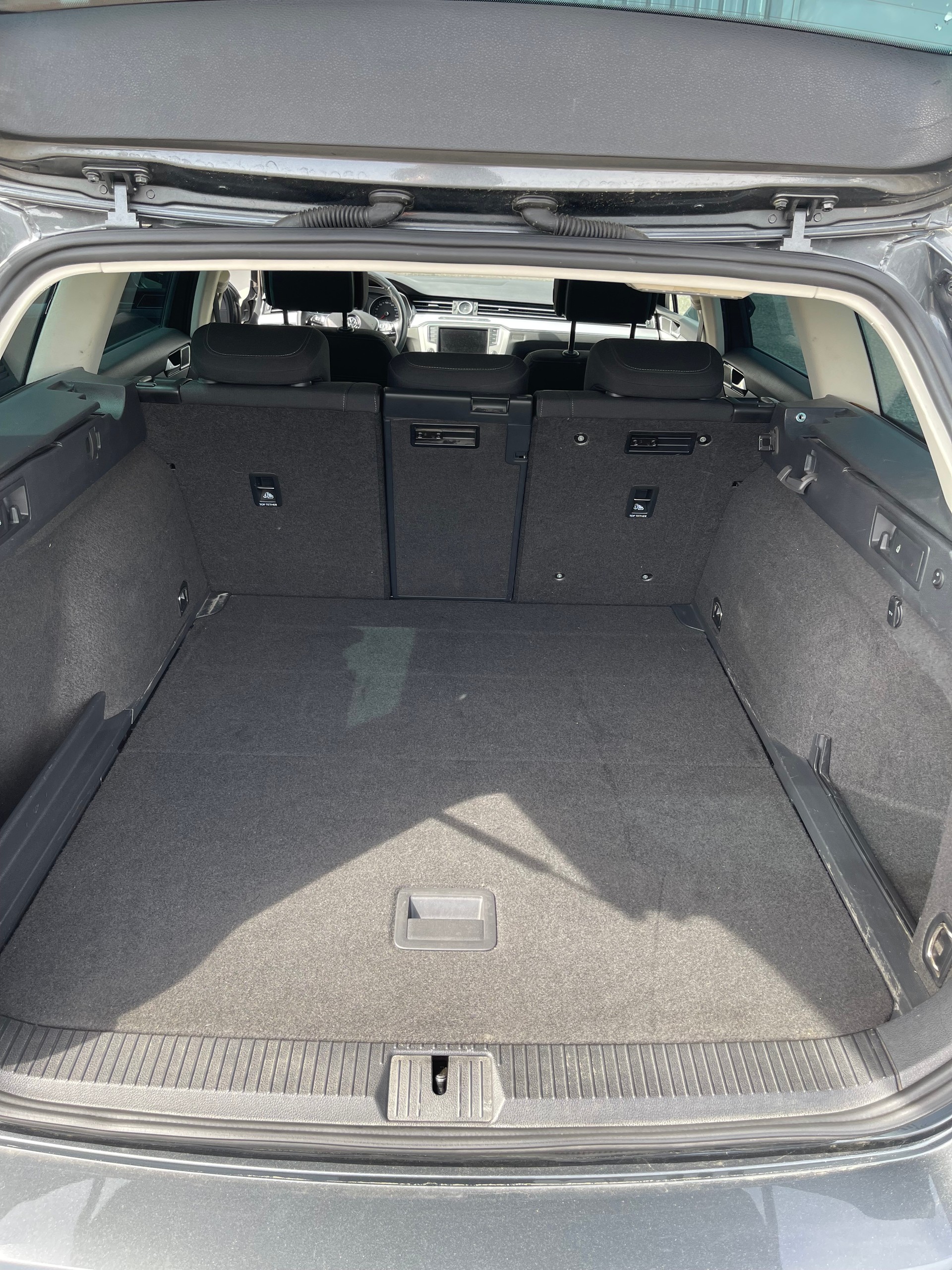 VW Passat Variant 2.0 TDI BMT Comfortline DSG 4Motion-image-9