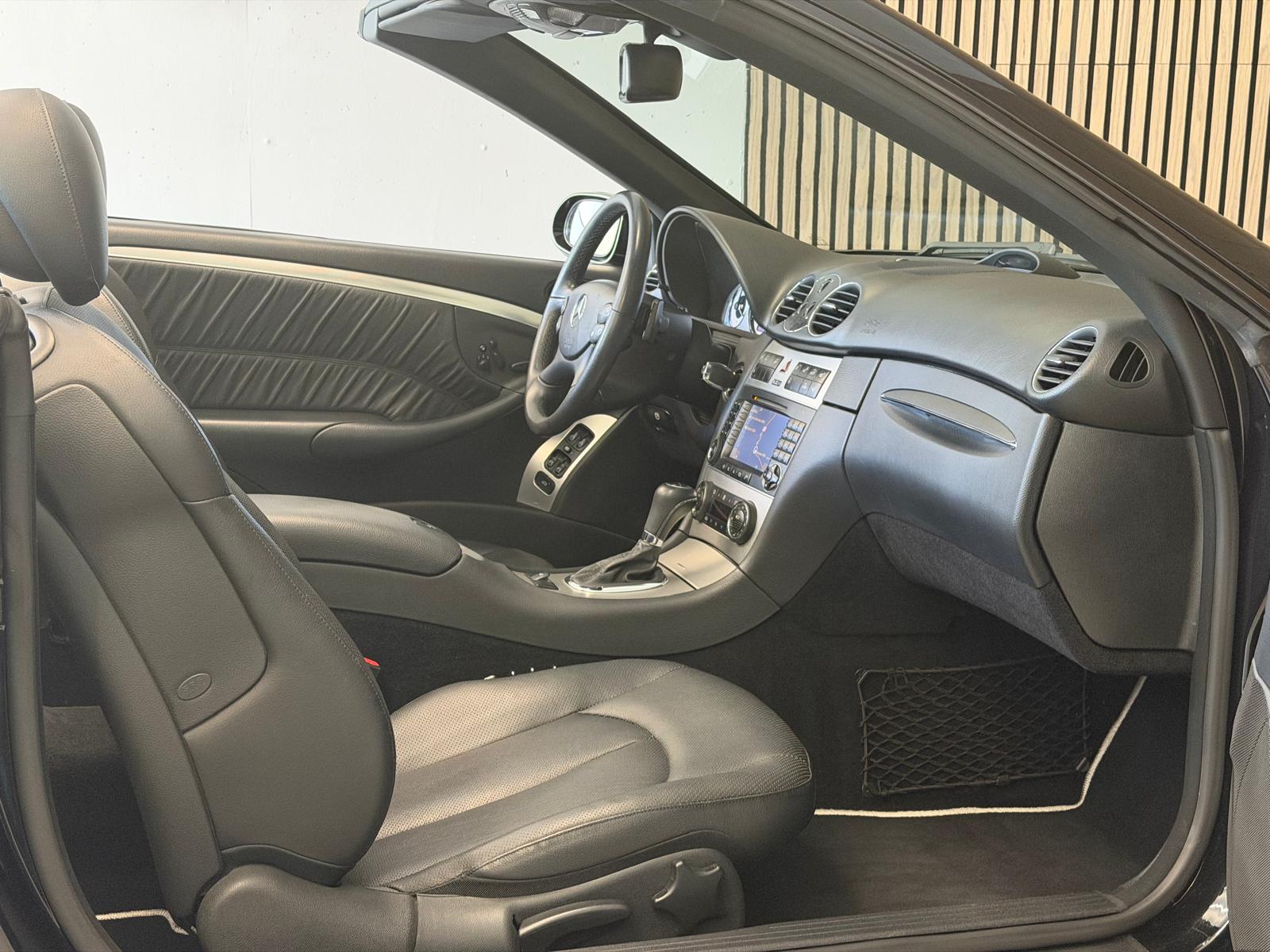 MERCEDES-BENZ CLK 350 Avantgarde 7G-Tronic-image-22
