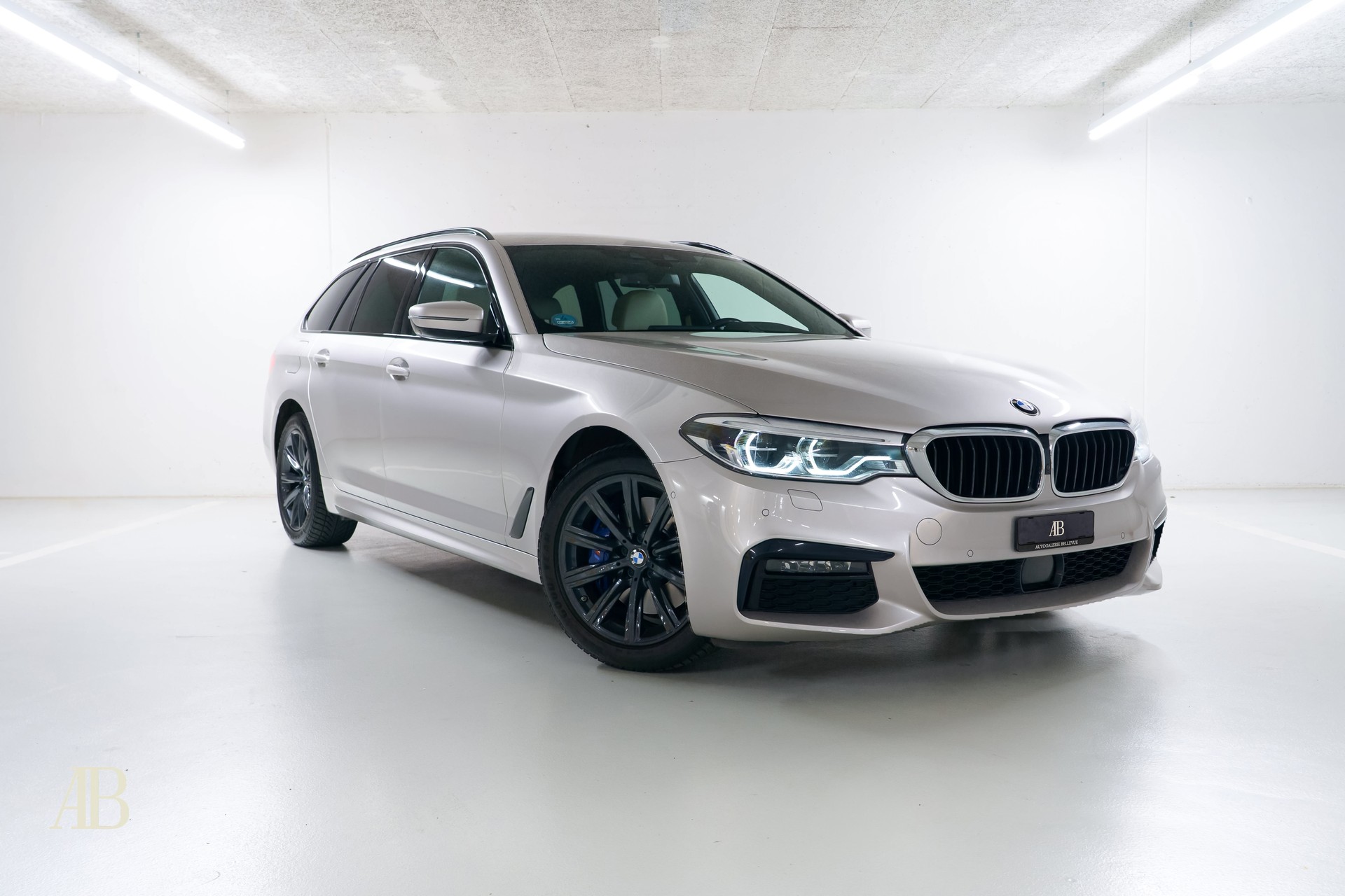 BMW 530d xDrive SAG Touring aus erste Hand