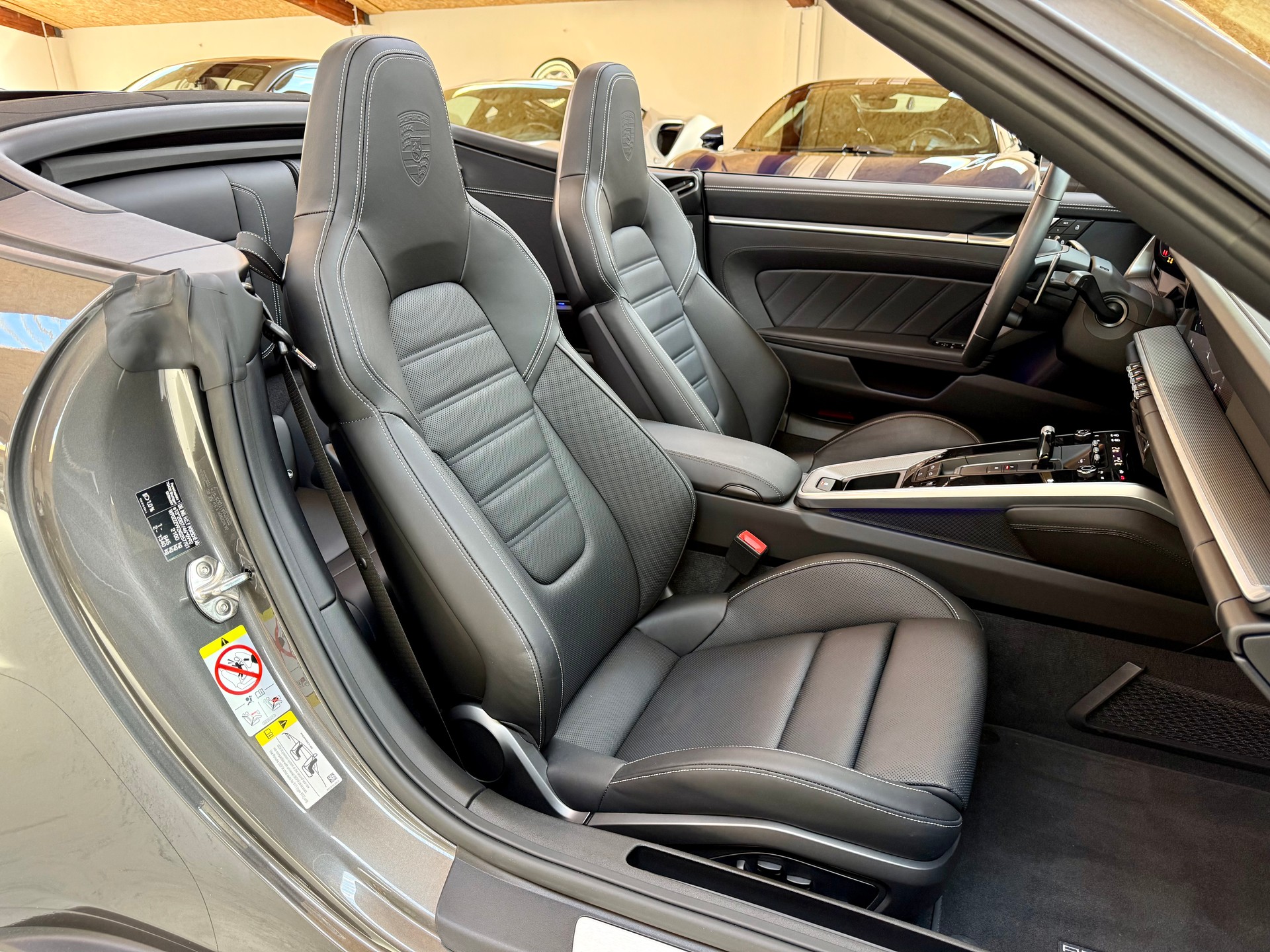 PORSCHE 911 Turbo Cabriolet PDK-image-14