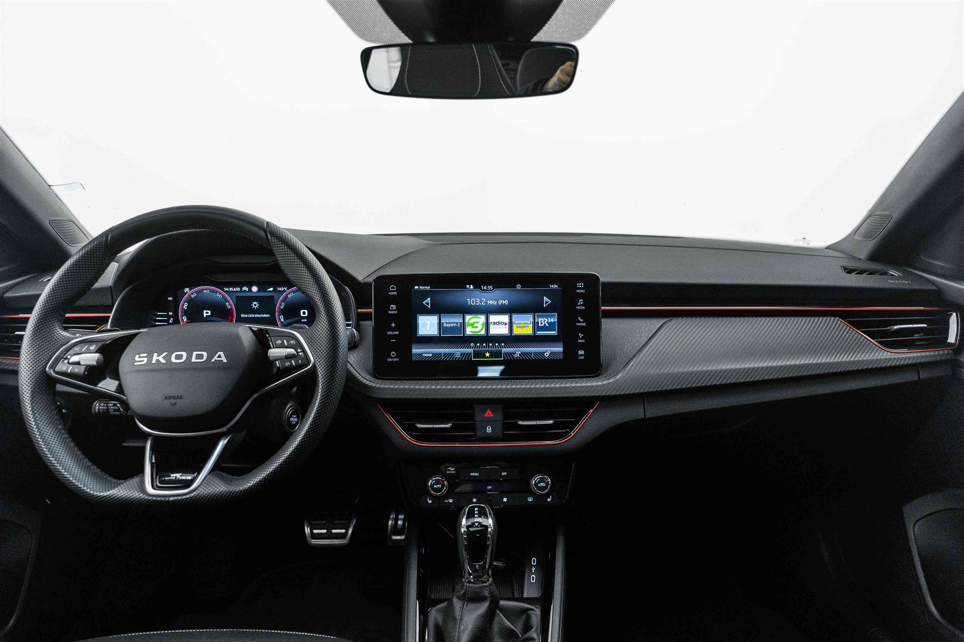 SKODA Scala 1.5 TSI Monte Carlo DSG-image-9
