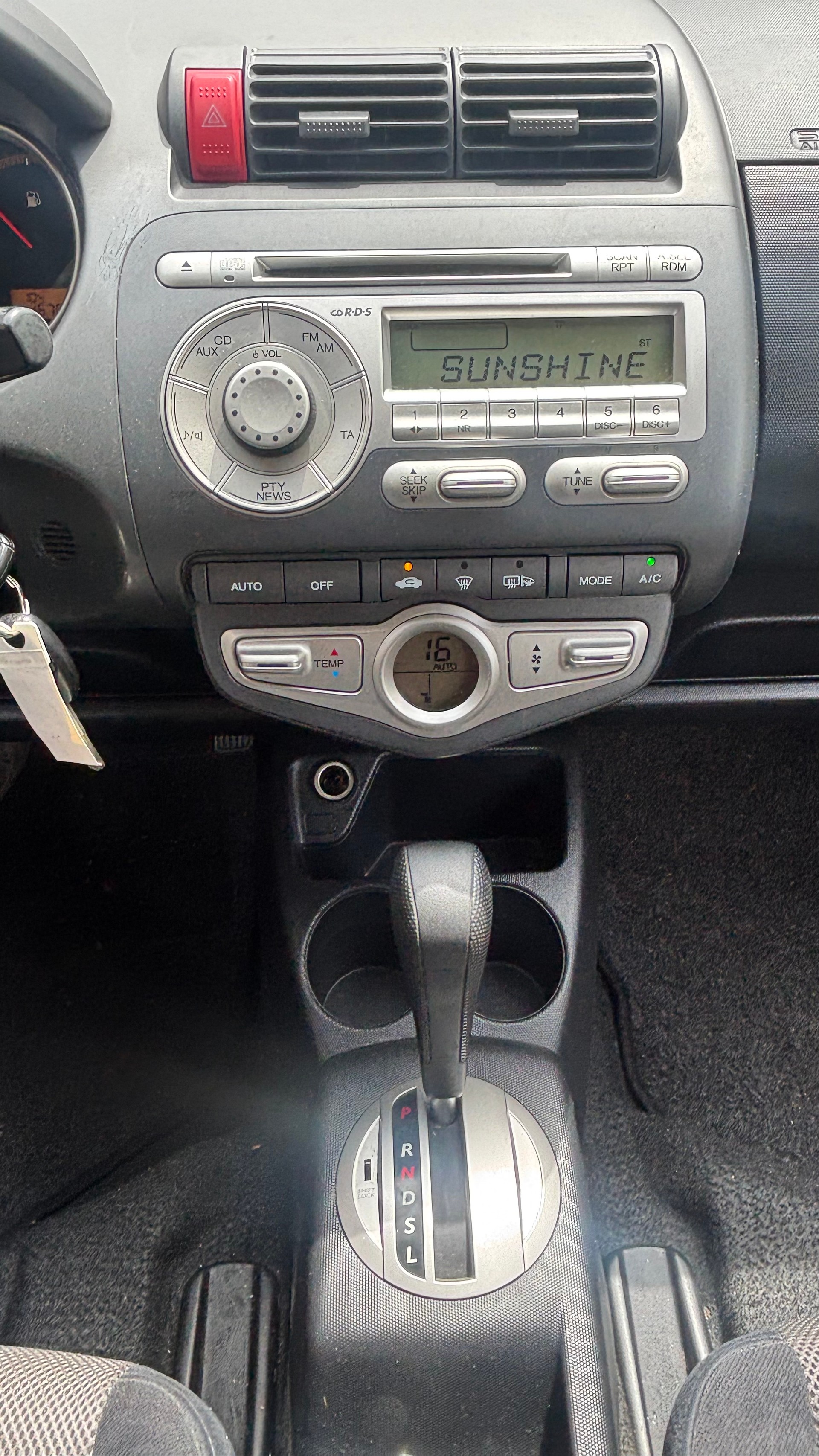 HONDA Jazz 1.4i ES-image-7