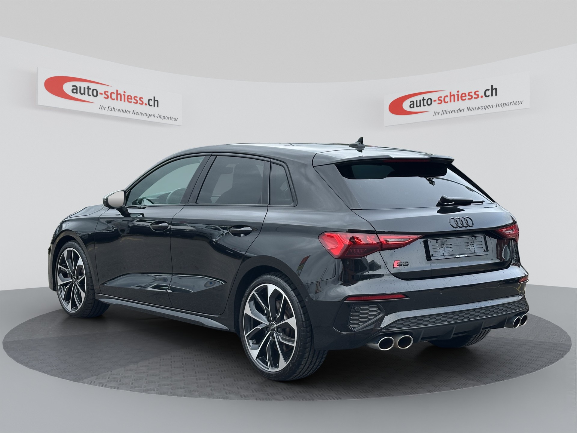 AUDI S3 Sportback 2.0 TFSI quattro Schwarz Plus S-tronic-image-2
