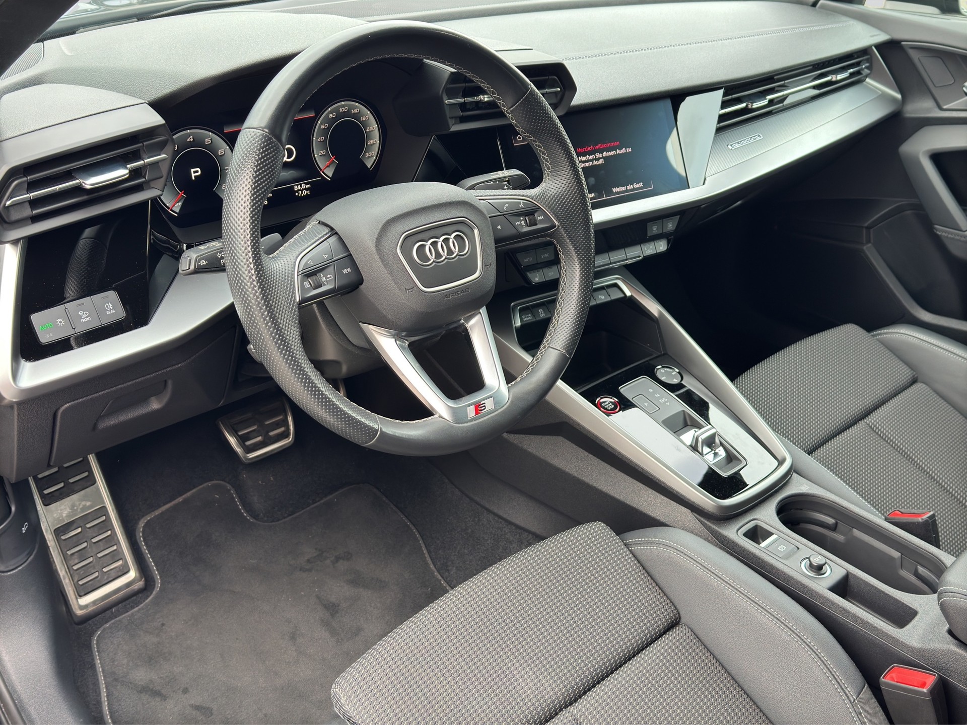 AUDI S3 Sportback 2.0 TFSI quattro Schwarz Plus S-tronic-image-6