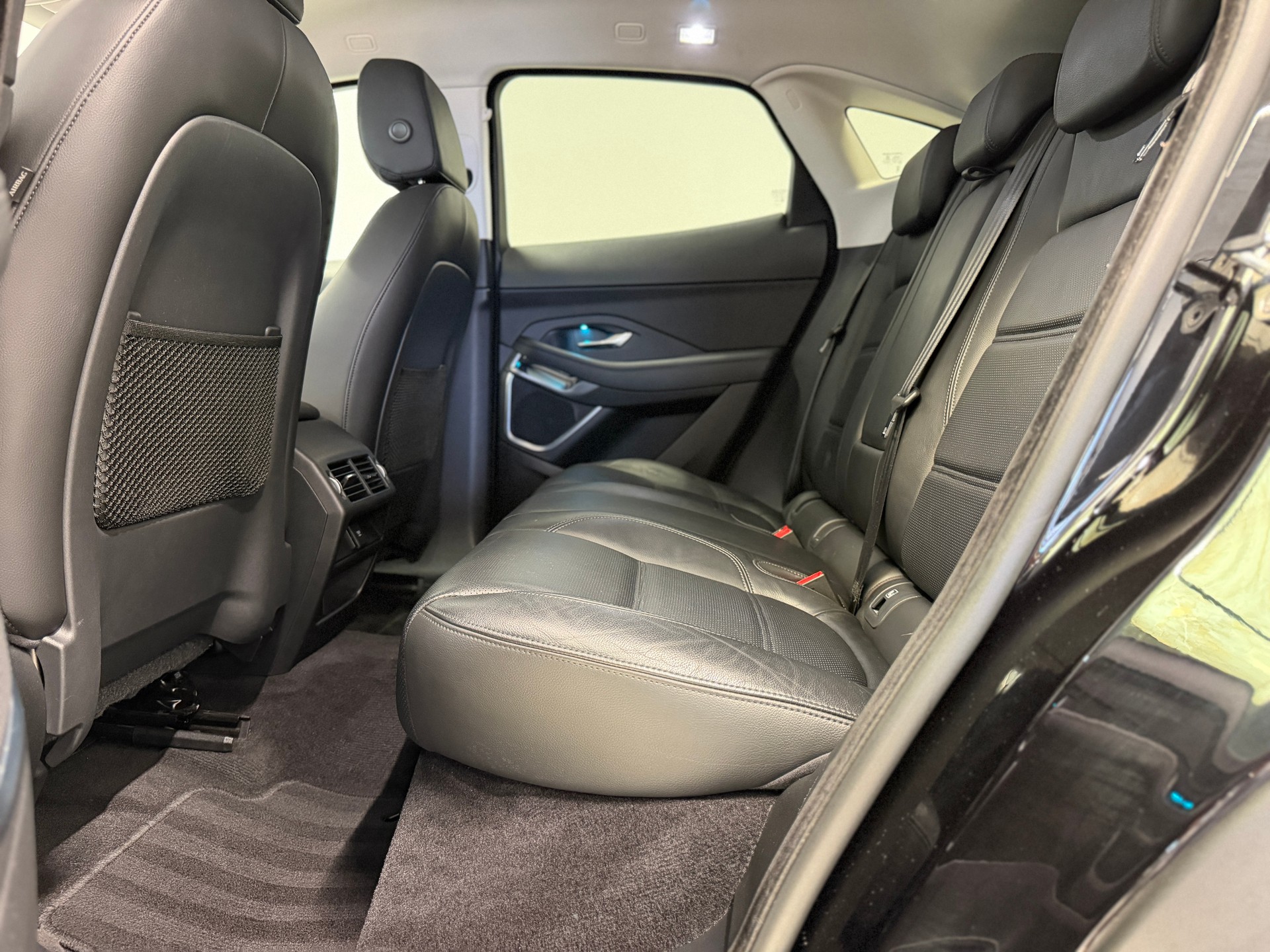JAGUAR E-Pace 2.0 P200 S AWD Automatik-image-11