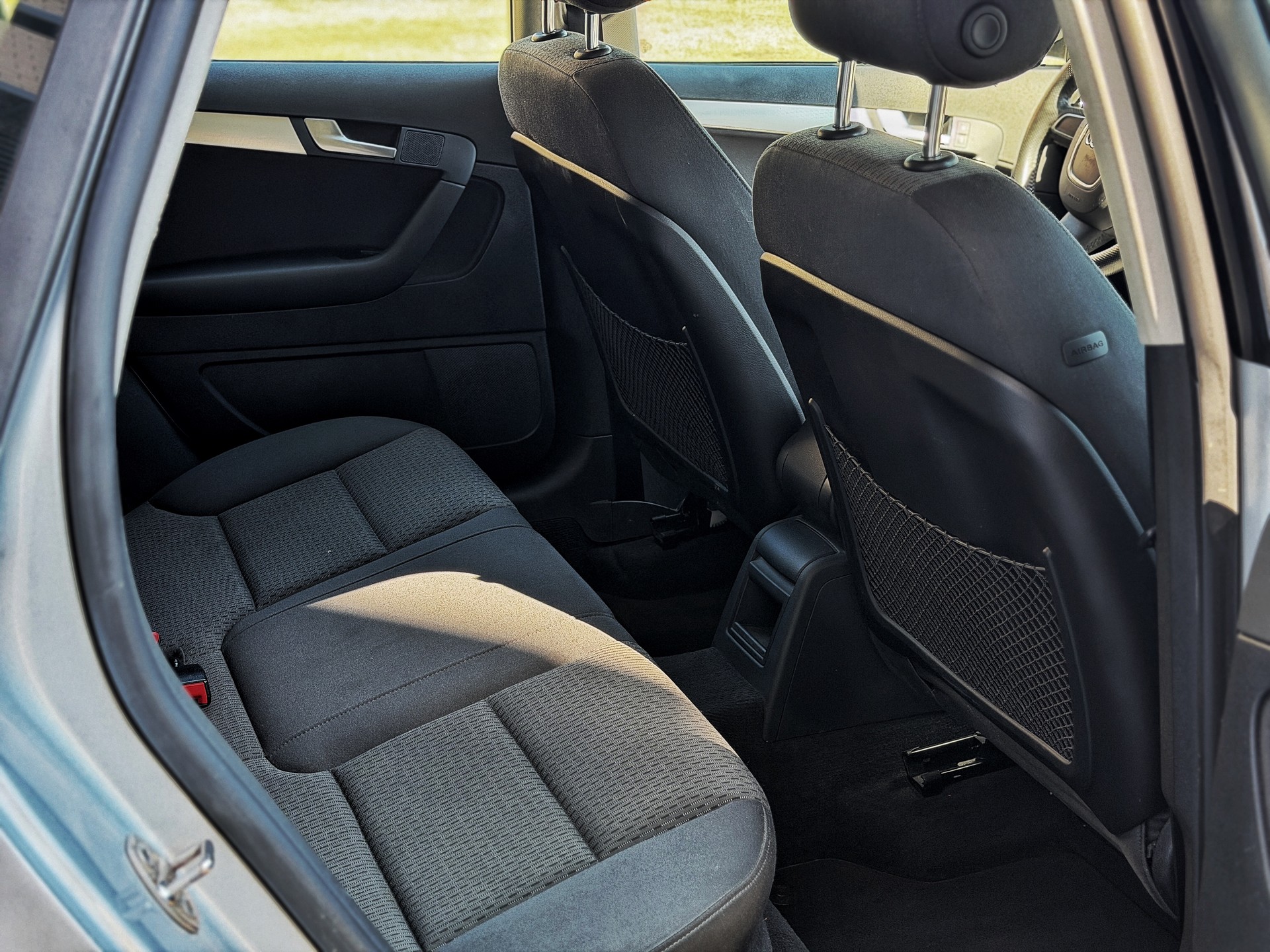 AUDI A3 Sportback 2.0 TFSI Ambition quattro S-tronic-image-18