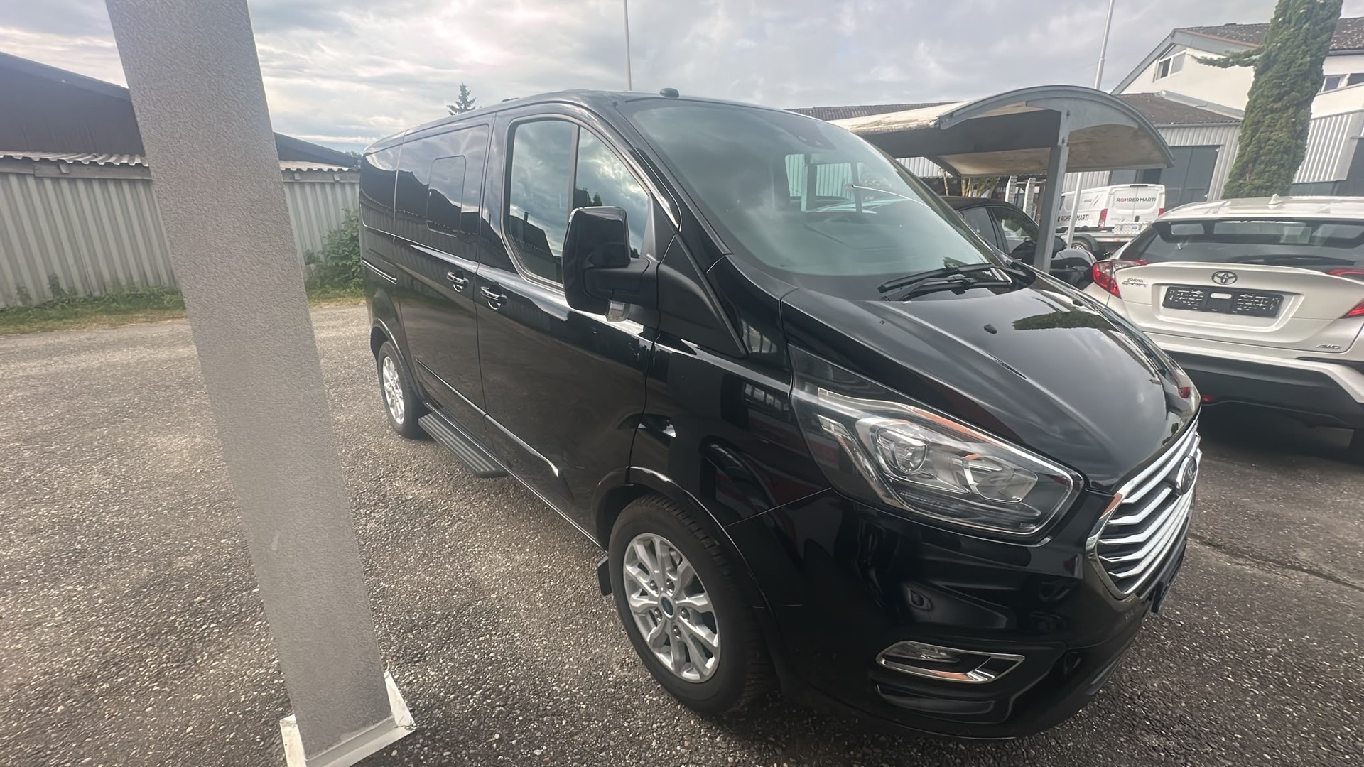 FORD Tourneo Custom 310 L1H1 Titanium SelectShift A-image-2