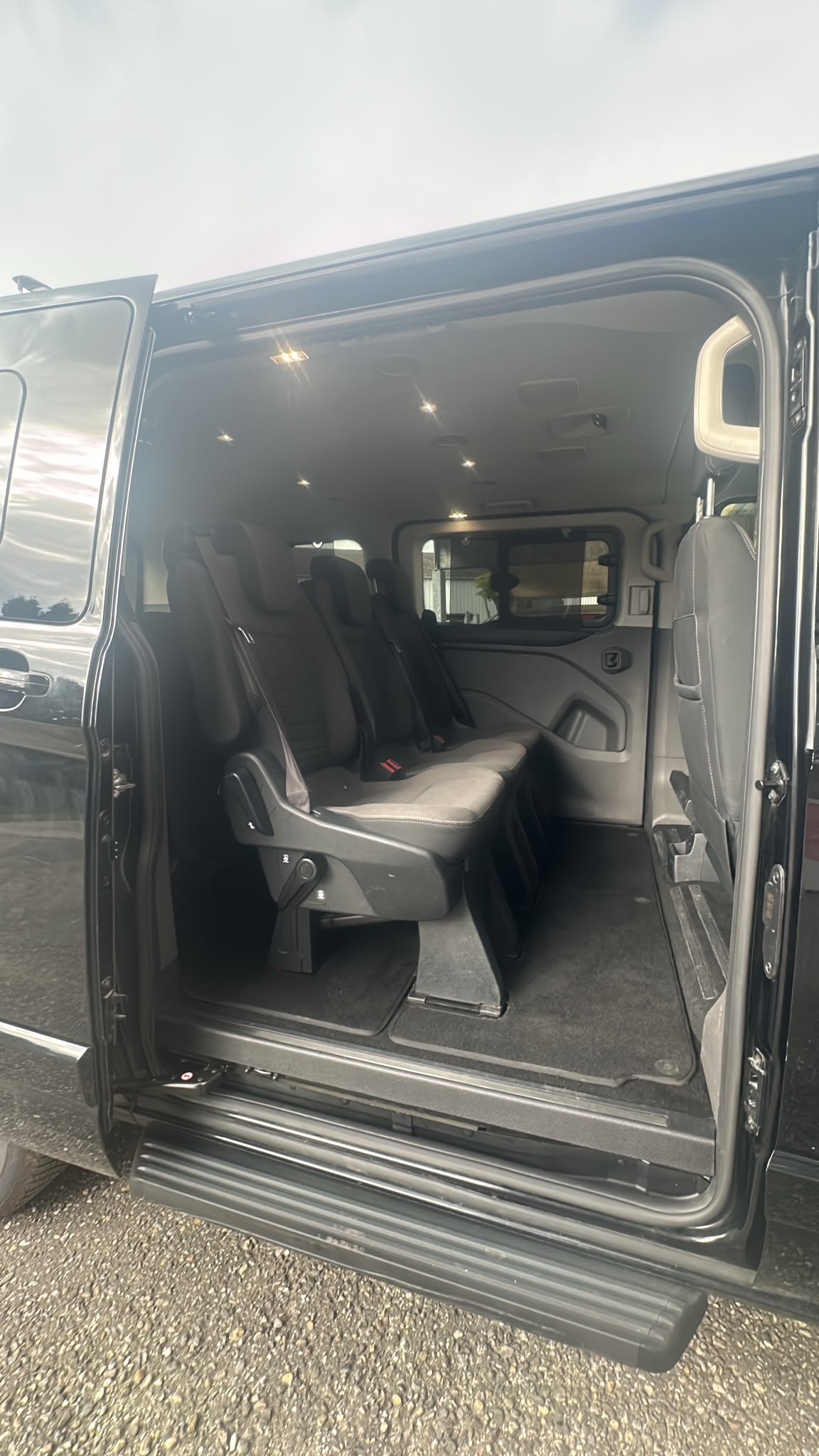 FORD Tourneo Custom 310 L1H1 Titanium SelectShift A-image-4