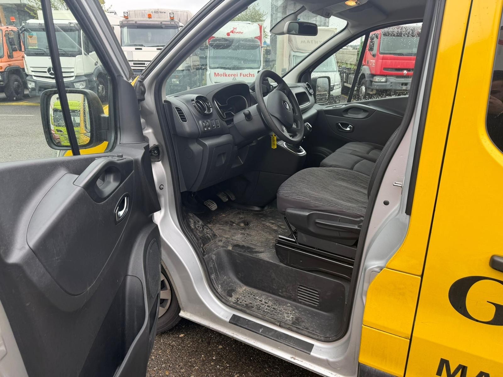 RENAULT Trafic 2.0 Energy dCi 120 3.0t Business L1H1-image-10