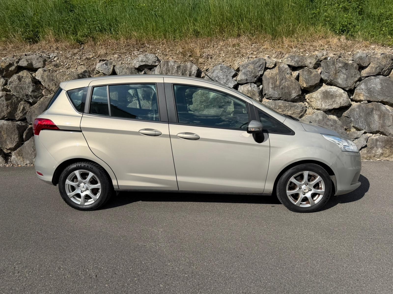 FORD B-Max 1.6 Ti-VCT Trend PowerShift-image-5