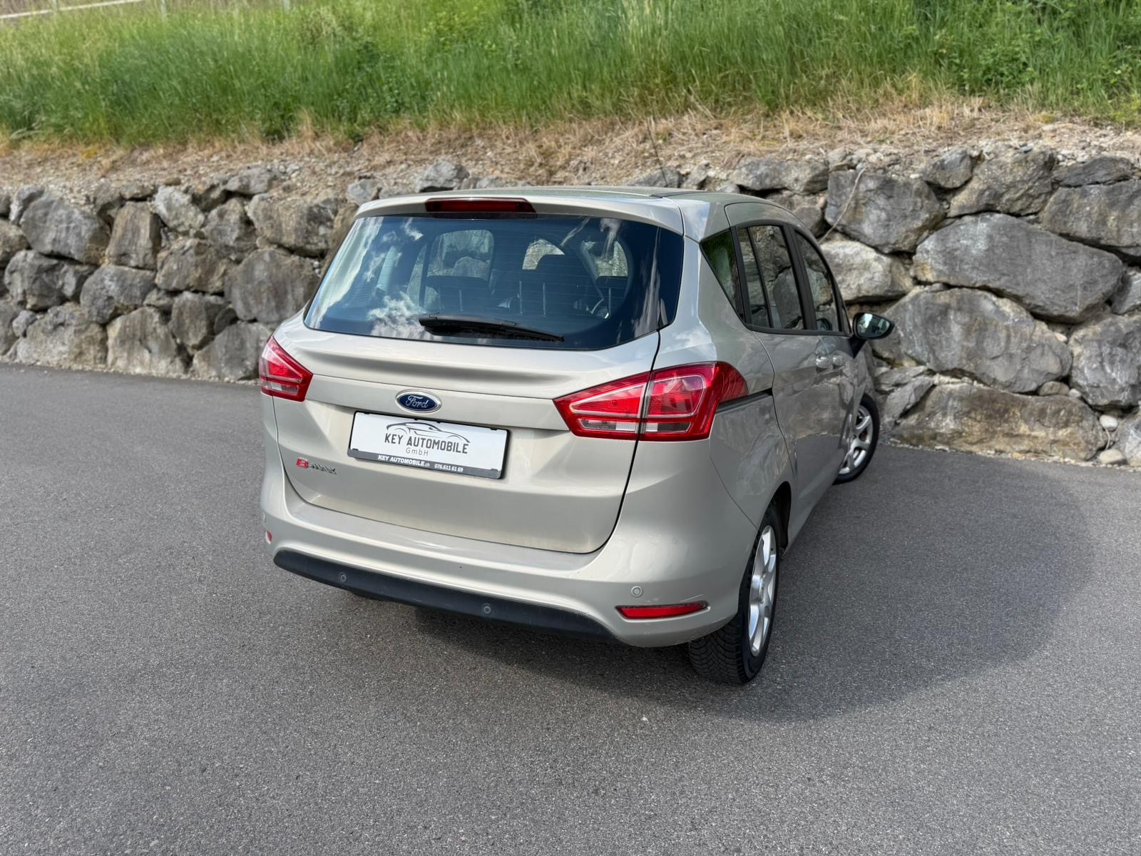 FORD B-Max 1.6 Ti-VCT Trend PowerShift-image-3