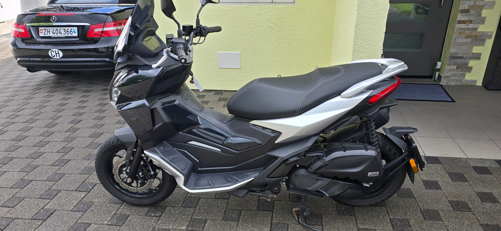 APRILIA SR 125 GT ABS-image-11