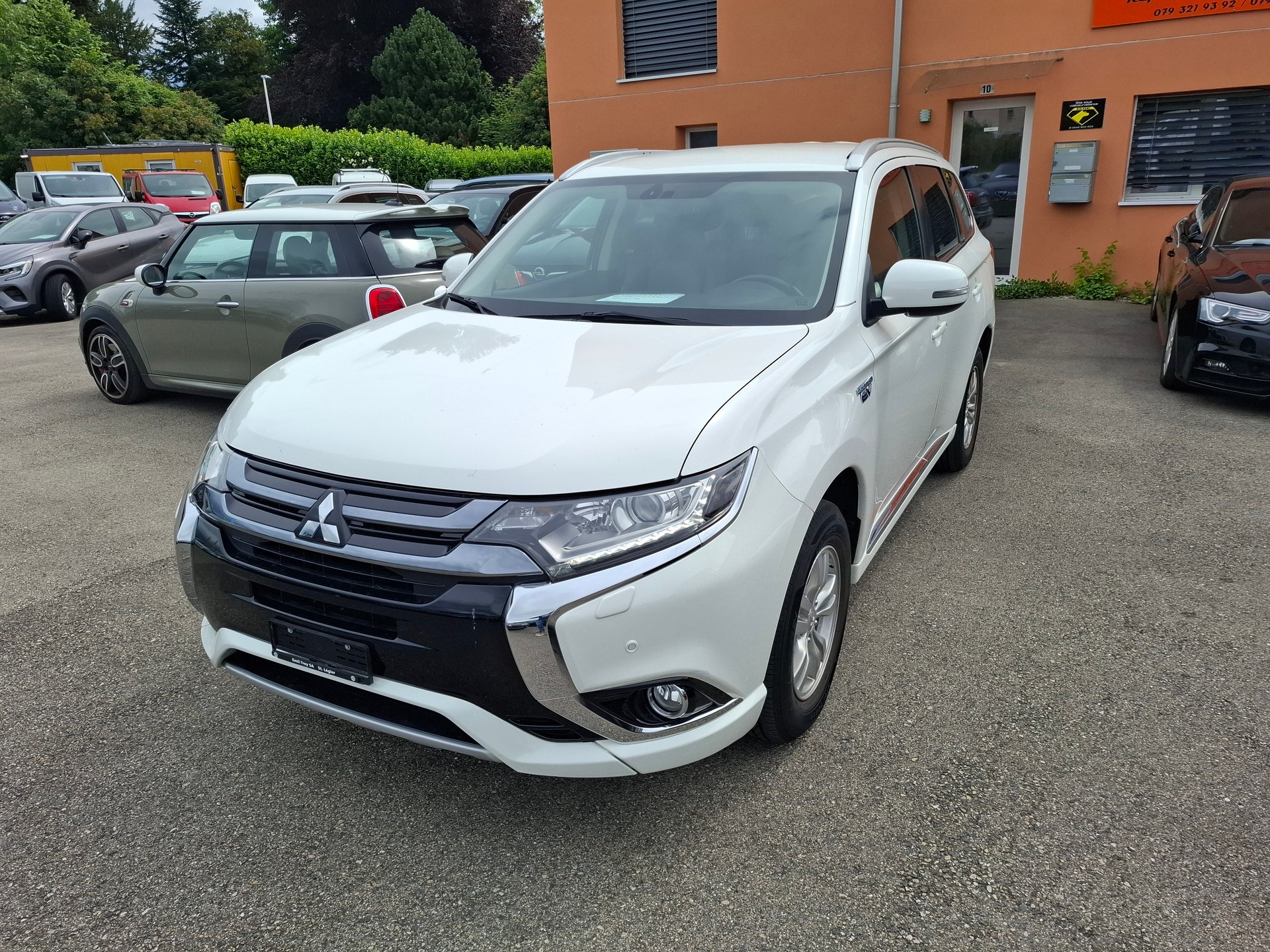 MITSUBISHI Outlander 2.0 PHEV Value 4WD Automatic