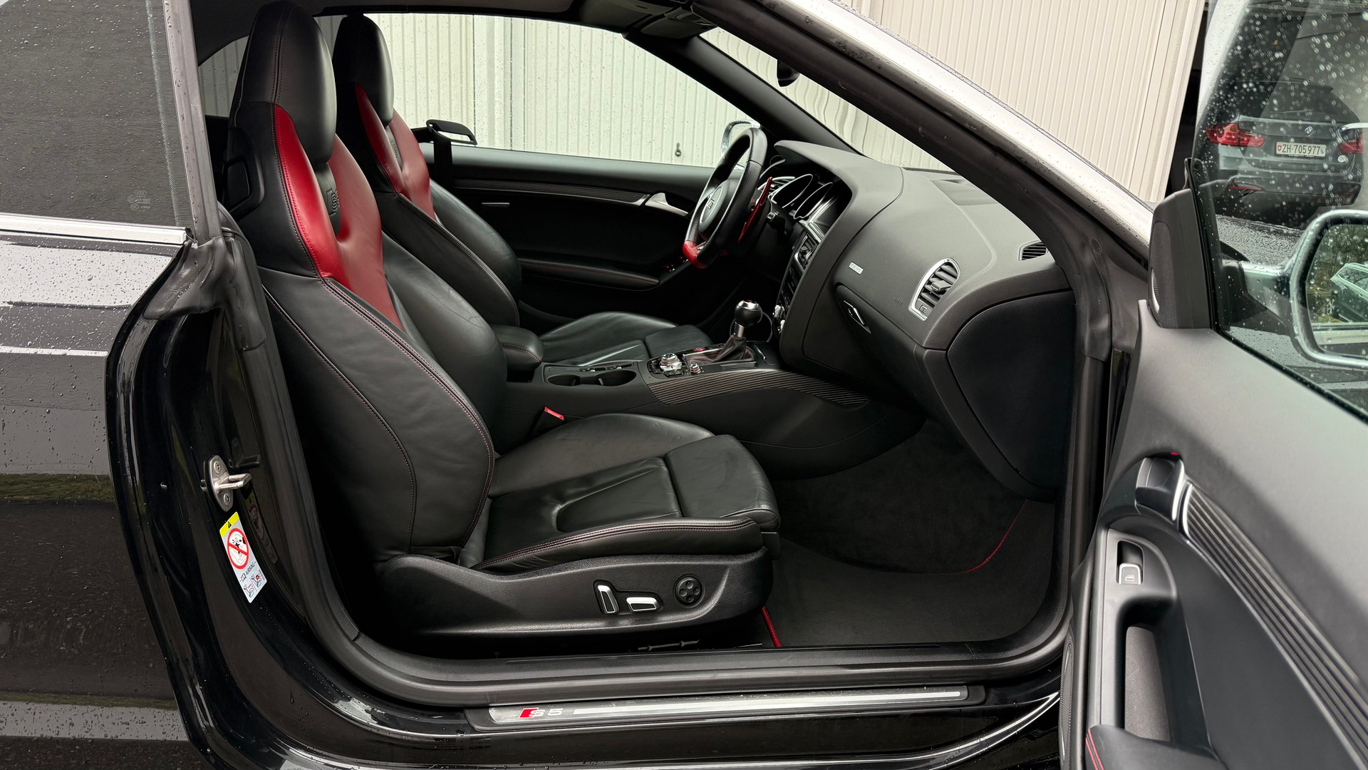 AUDI S5 Cabrio 3.0 TFSI quattro S-tronic-image-12
