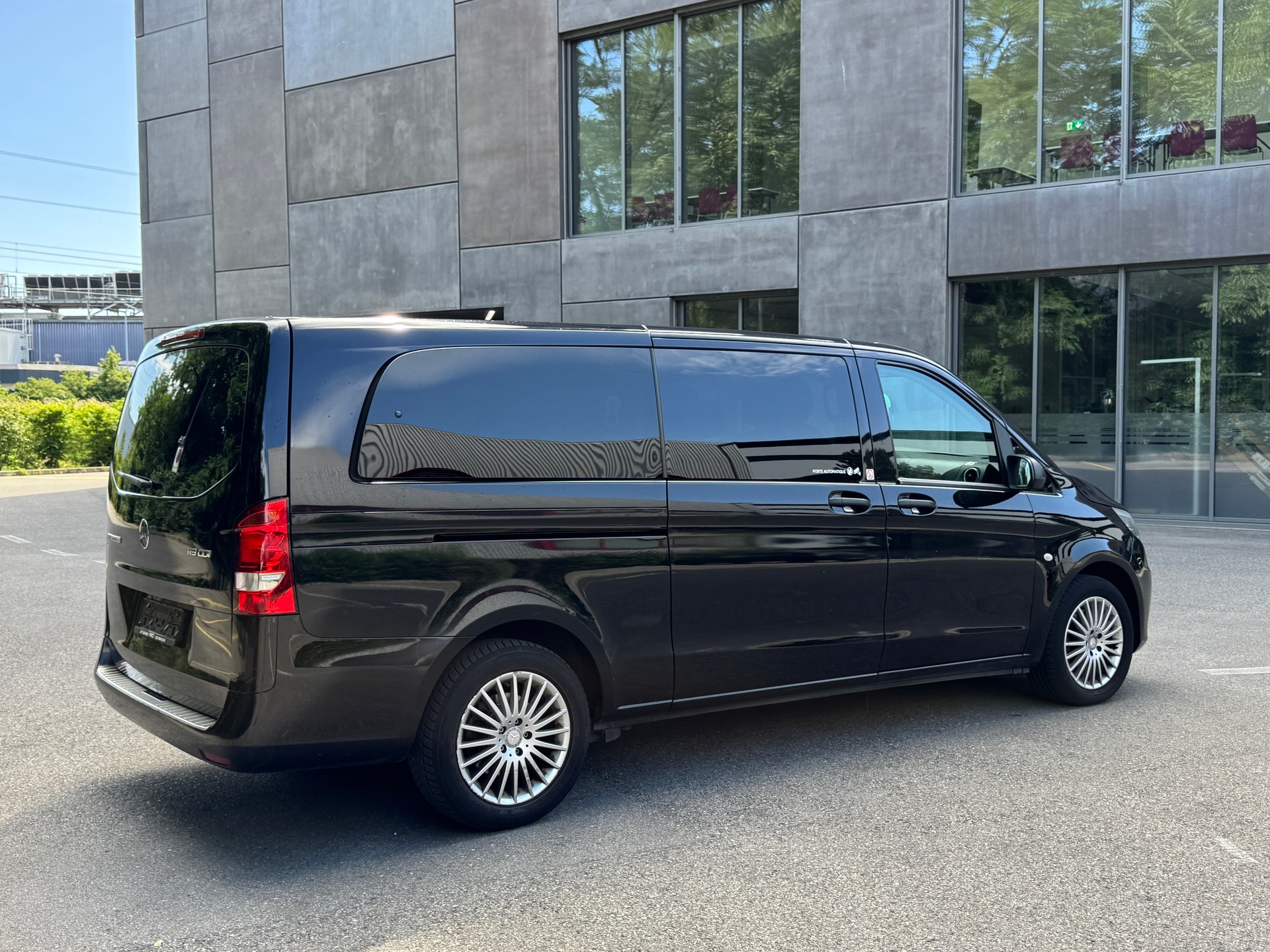 MERCEDES-BENZ Vito 119 BlueTEC Tourer Select L 4Matic 7G-Tronic-image-4