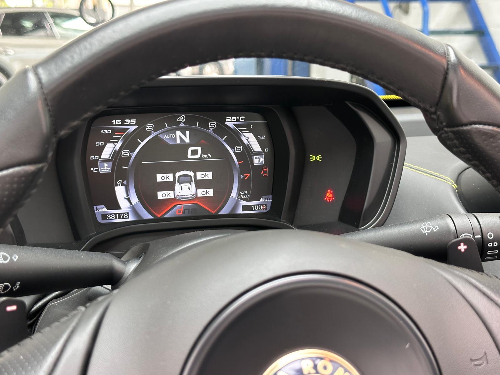 ALFA ROMEO 4C Spider 1750 TBi TCT-image-19
