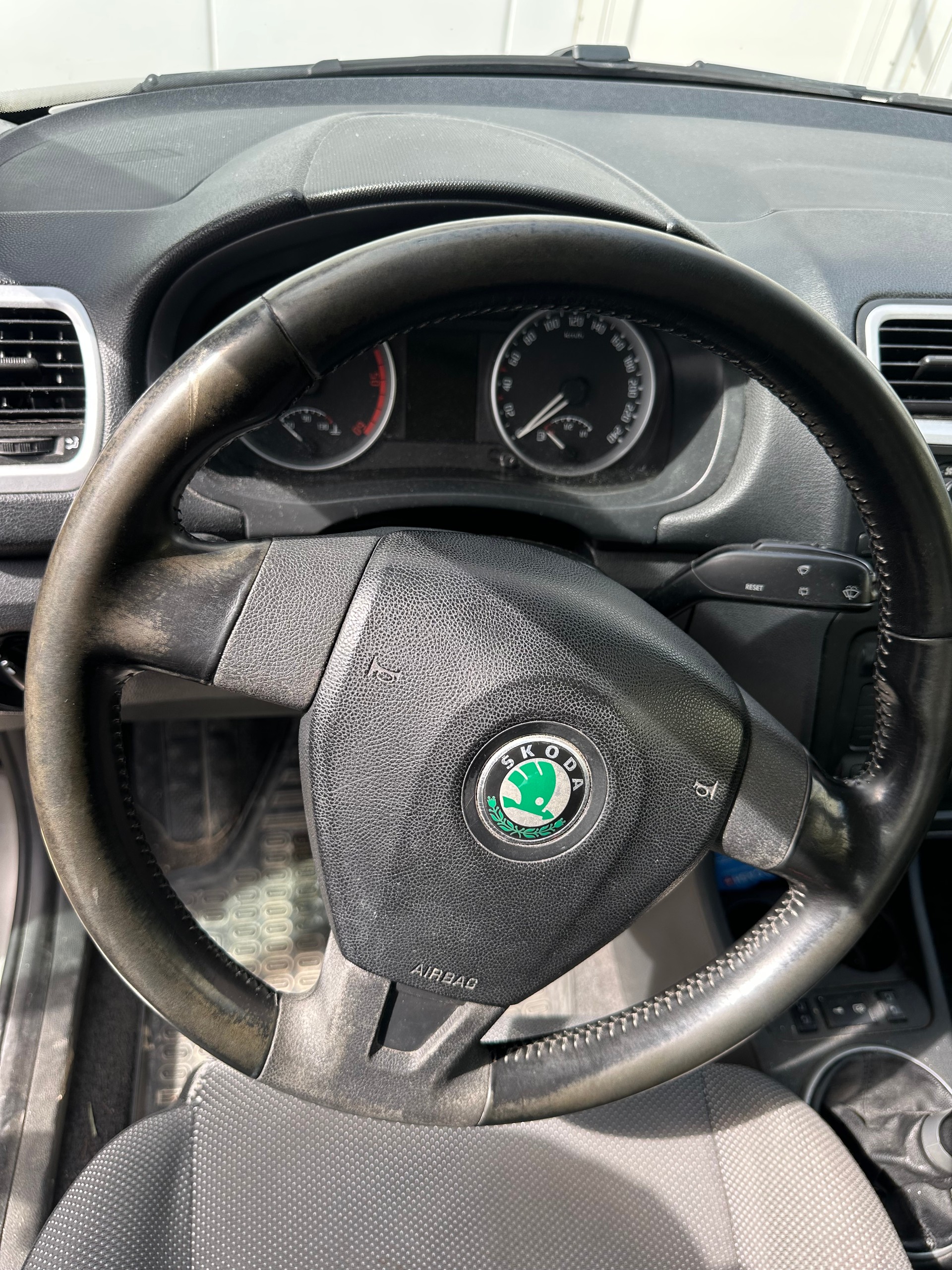 SKODA Fabia 1.4 TDI Classic-image-7