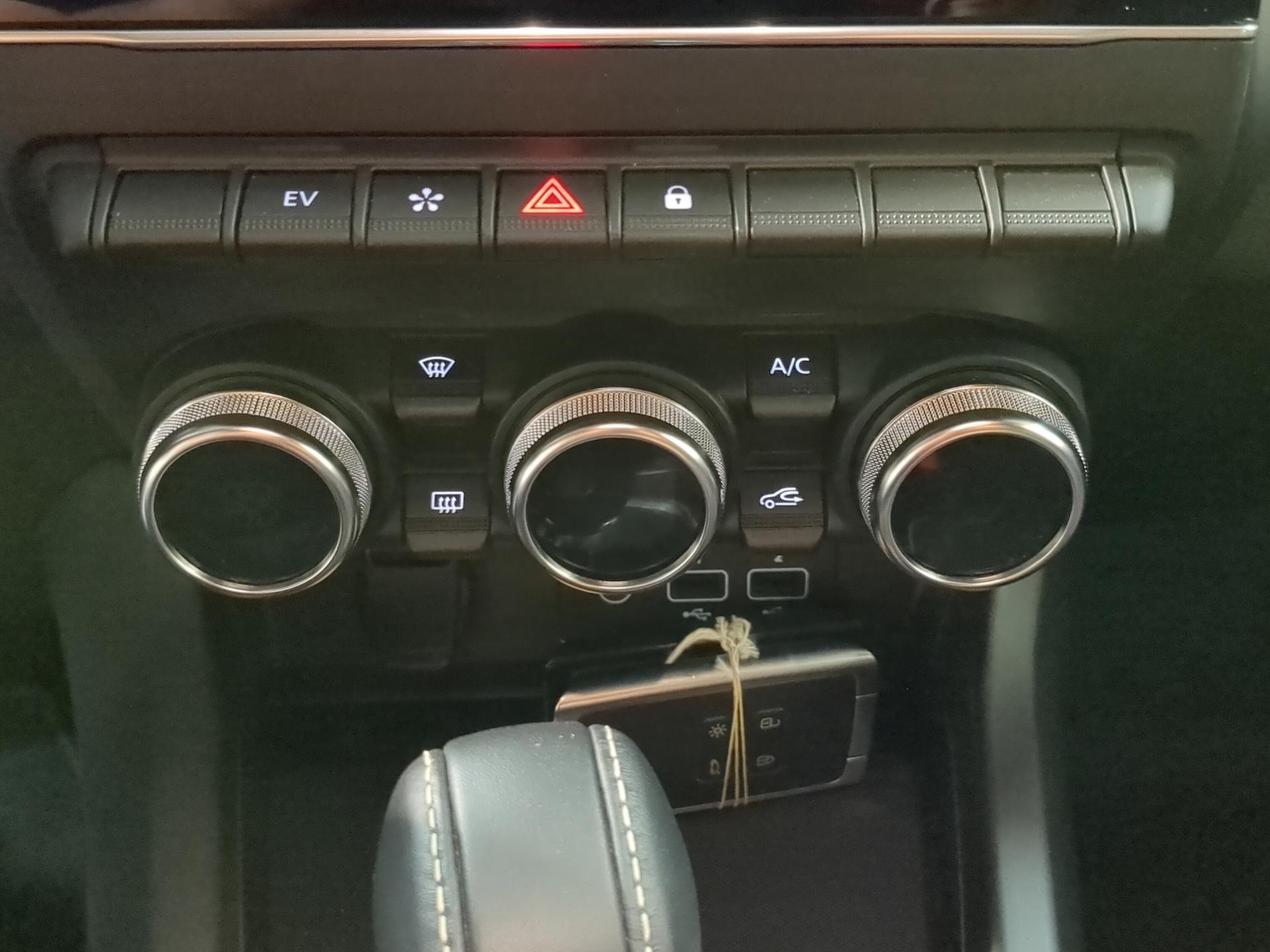 RENAULT Arkana 1.6 E-Tech Intens-image-19