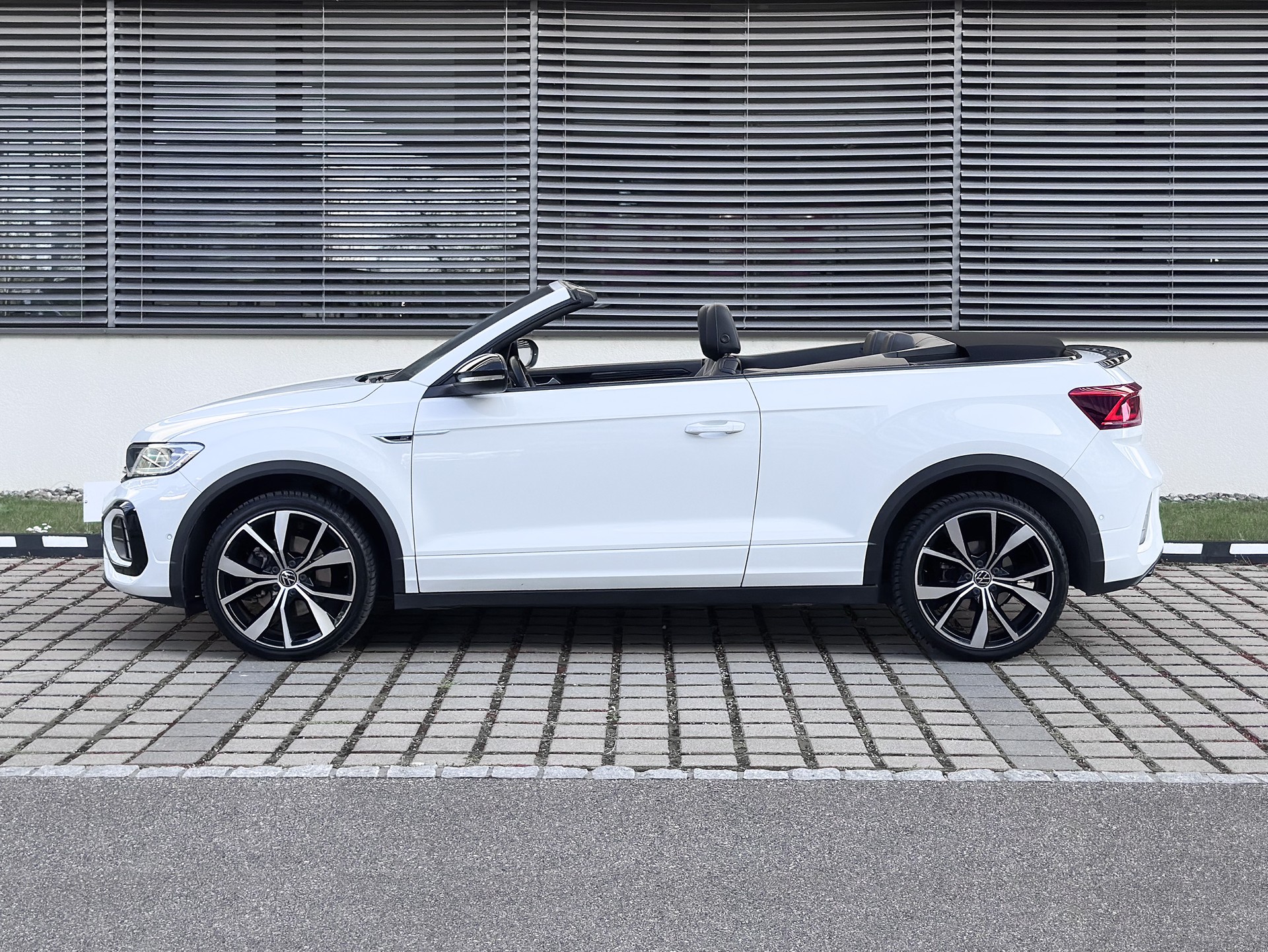 VW 1.5 TSI R-Line DSG-image-1