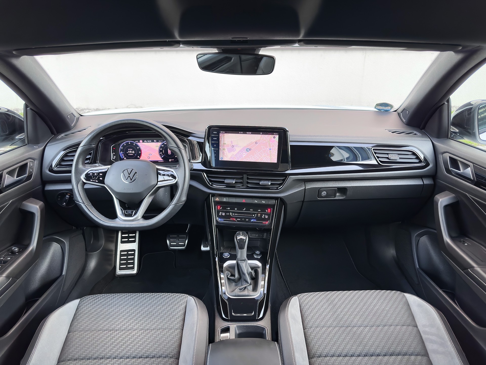 VW 1.5 TSI R-Line DSG-image-5