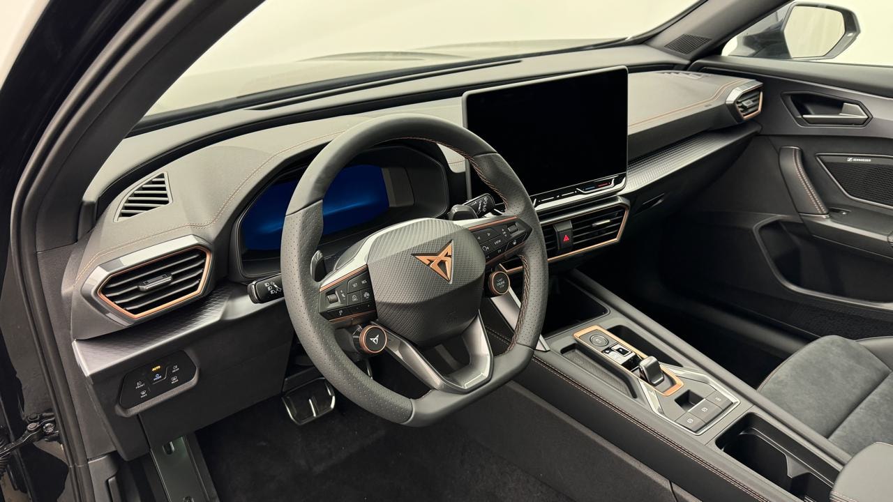 CUPRA Formentor 2.0TSI VZ Black Edtion-image-6