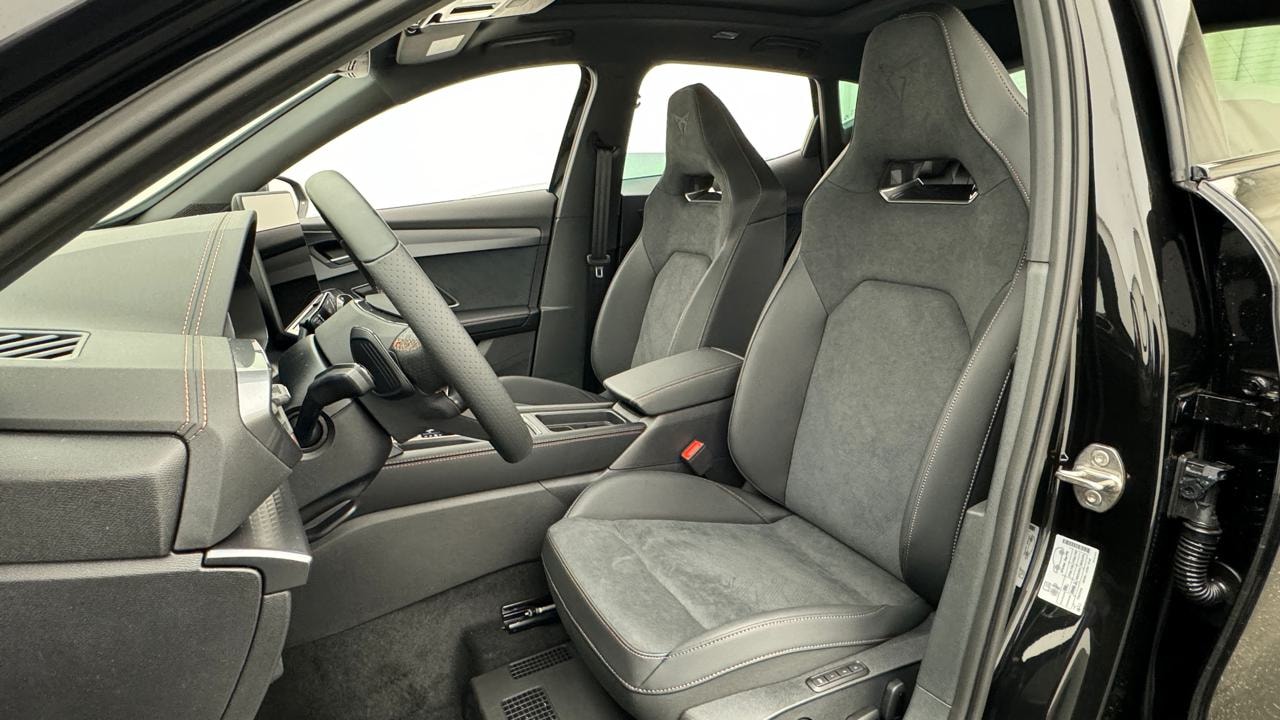 CUPRA Formentor 2.0TSI VZ Black Edtion-image-4